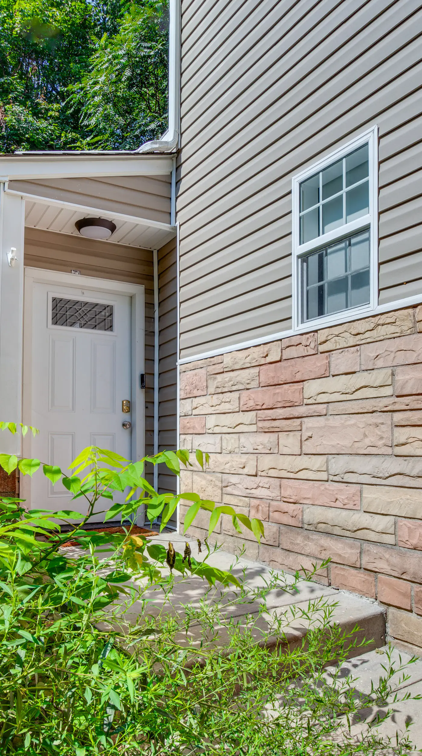 Walk to Riverfront! Pet-Friendly Pittsburgh Home