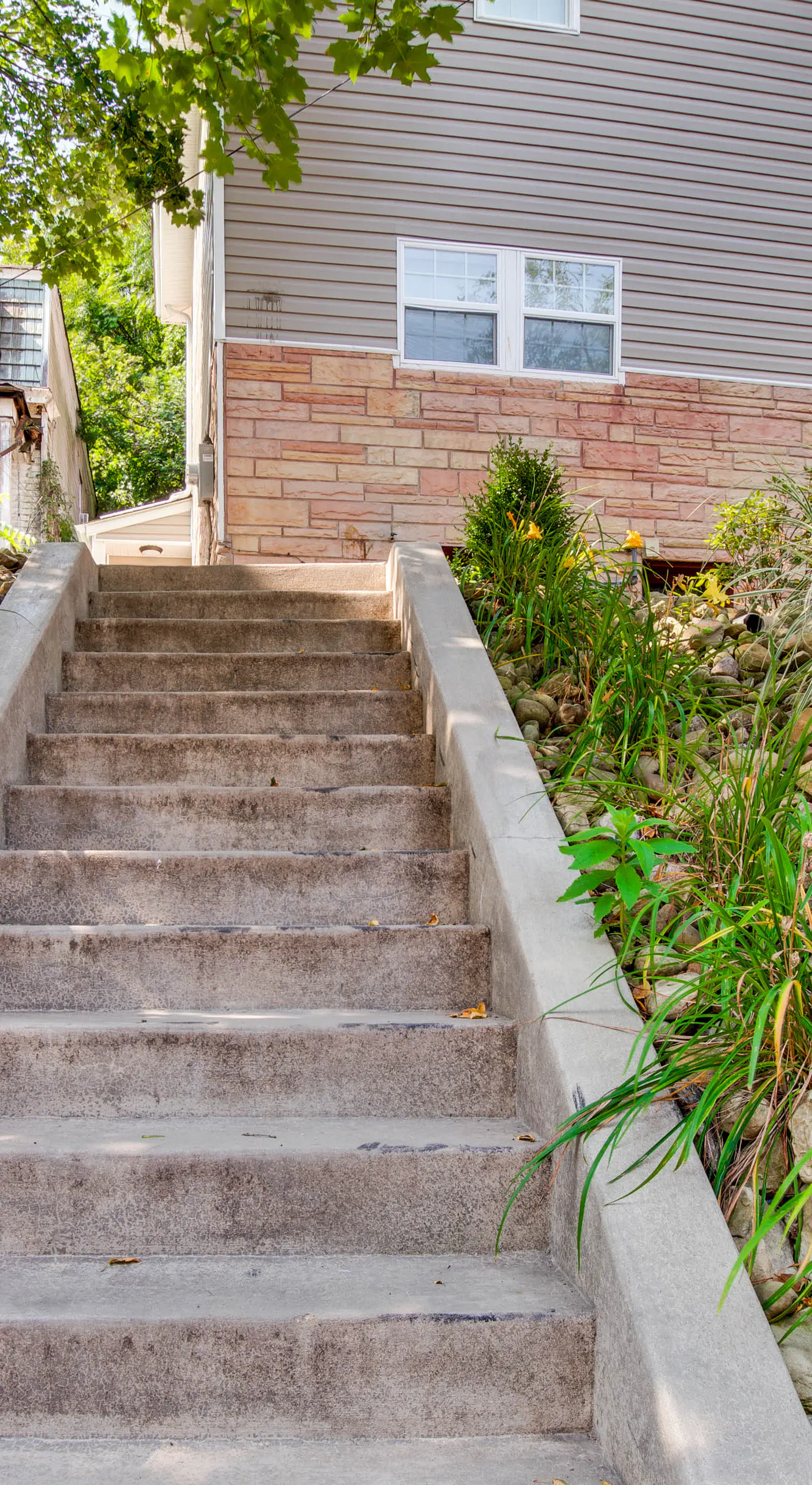 Walk to Riverfront! Pet-Friendly Pittsburgh Home