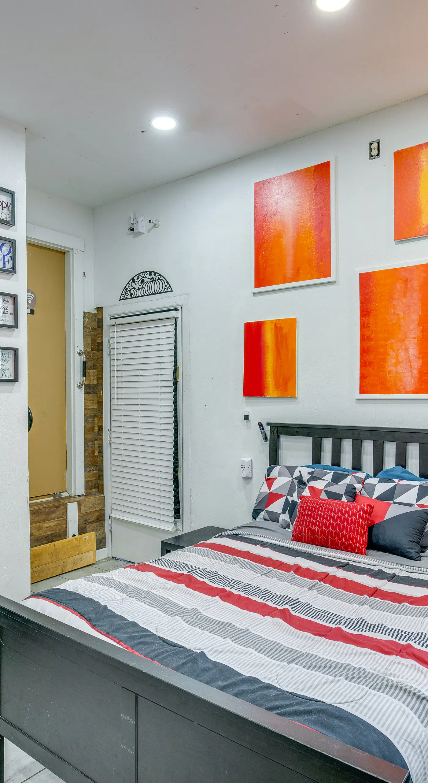 7 Mi to Downtown Dallas: WFH-Friendly Studio