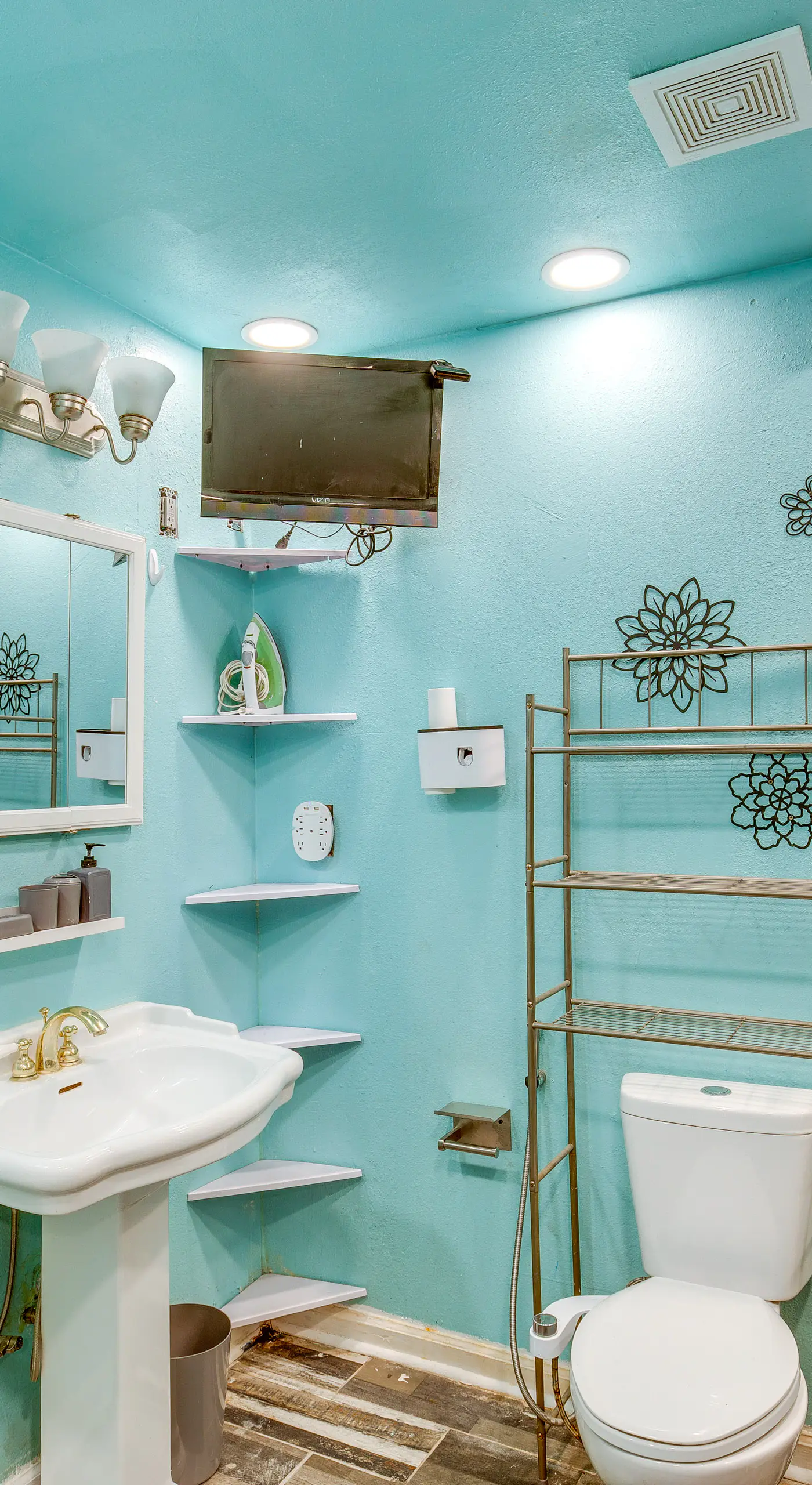 7 Mi to Downtown Dallas: WFH-Friendly Studio