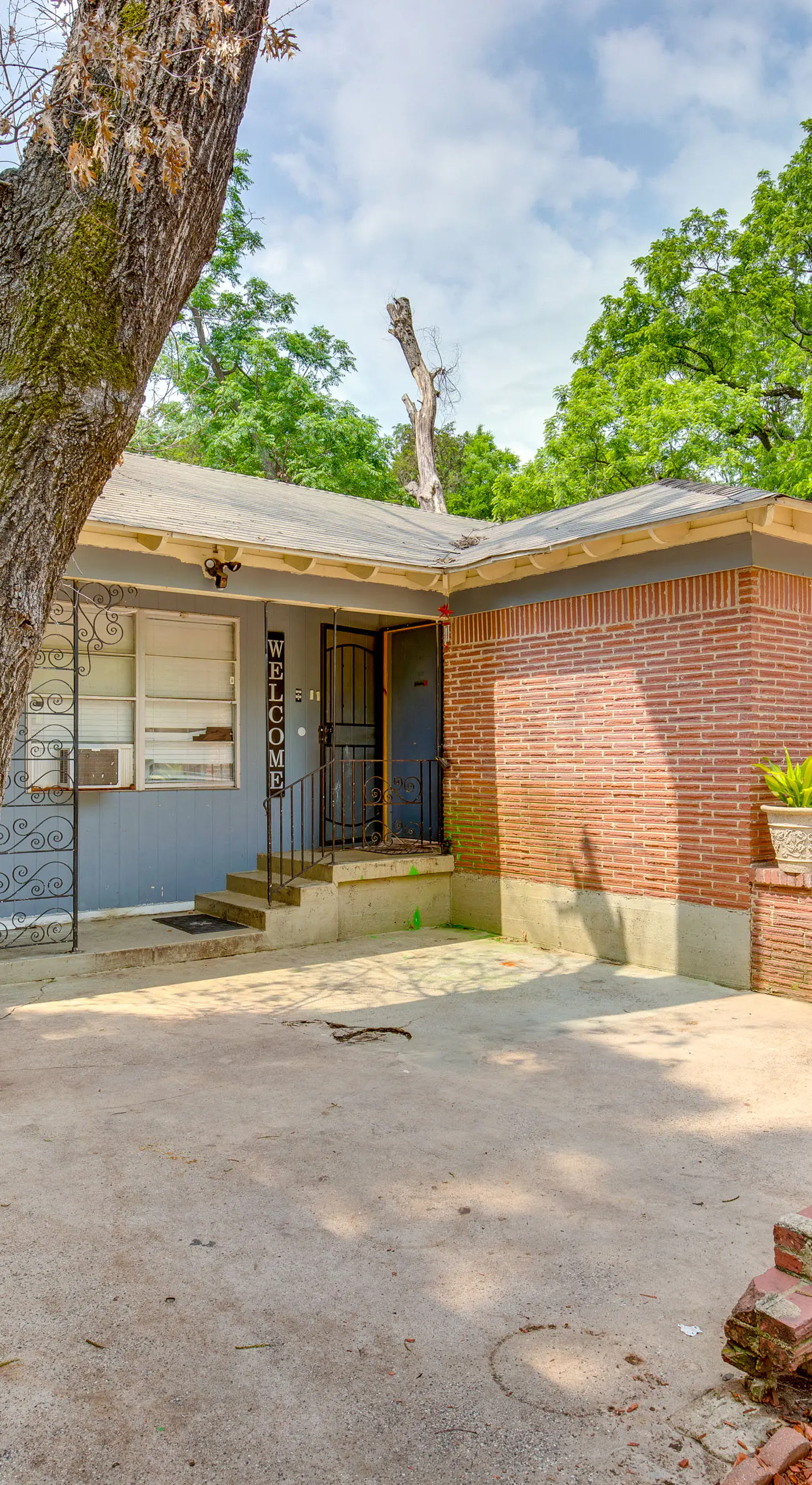 7 Mi to Downtown Dallas: WFH-Friendly Studio