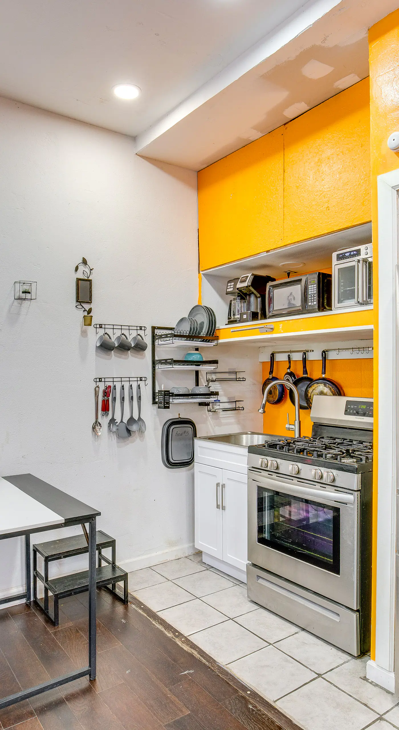 7 Mi to Downtown Dallas: WFH-Friendly Studio