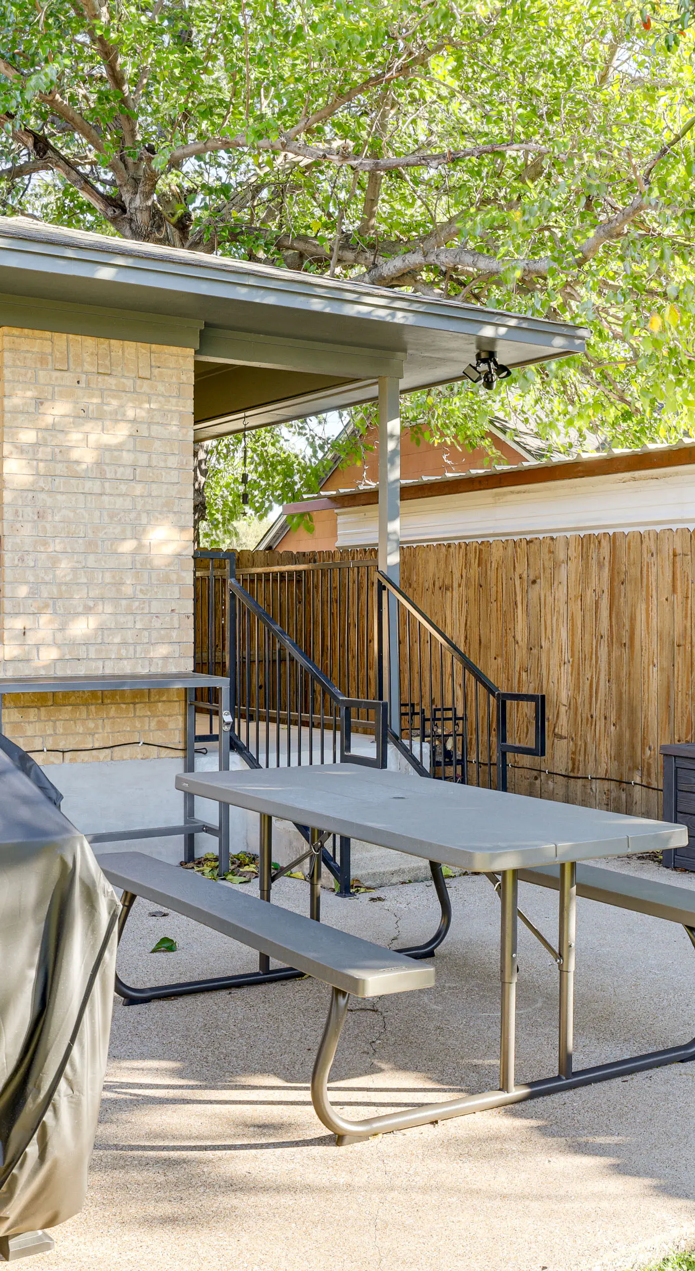 Dog-Friendly Dallas Home w/ Fenced Yard!