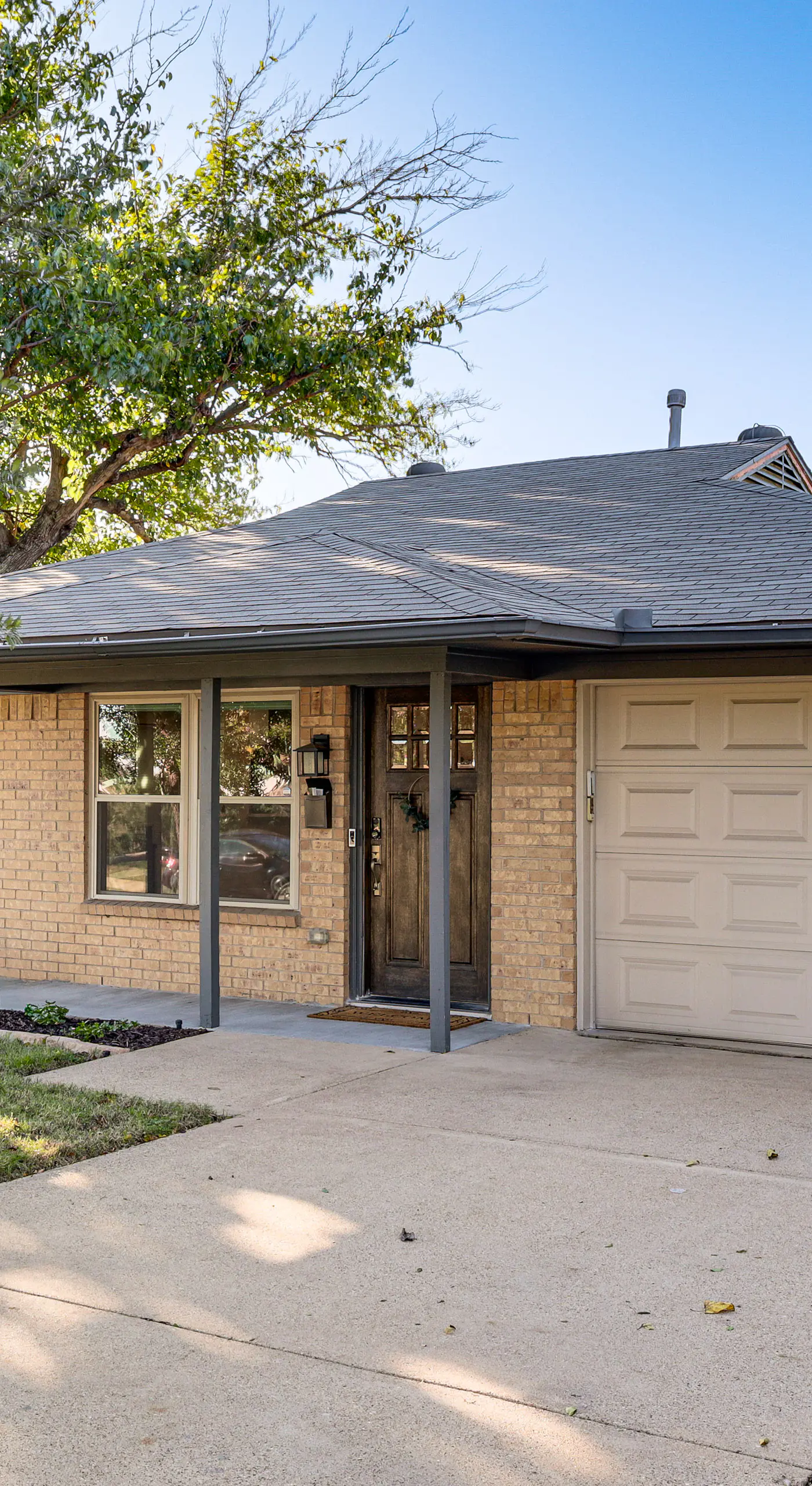Dog-Friendly Dallas Home w/ Fenced Yard!