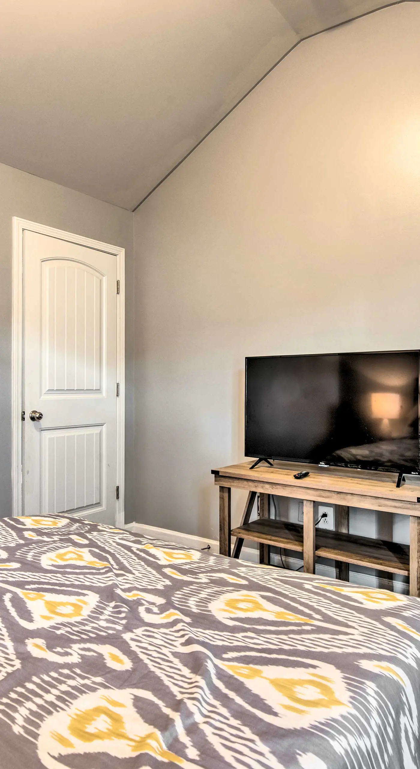 Suburban Atlanta Vacation Home ~ 3 Mi to Airport!
