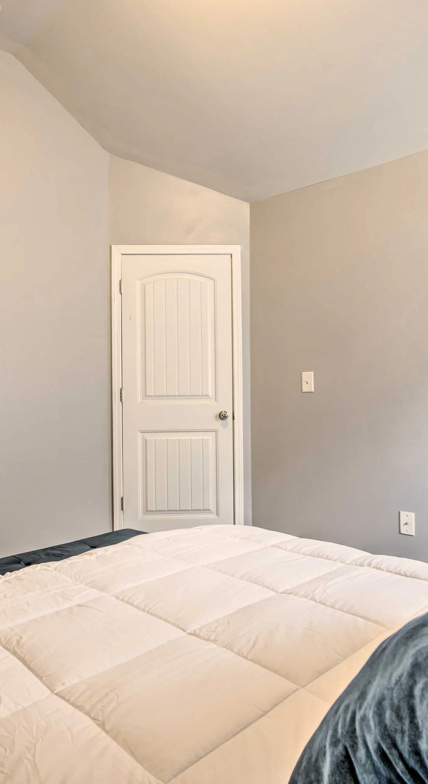 Suburban Atlanta Vacation Home ~ 3 Mi to Airport!