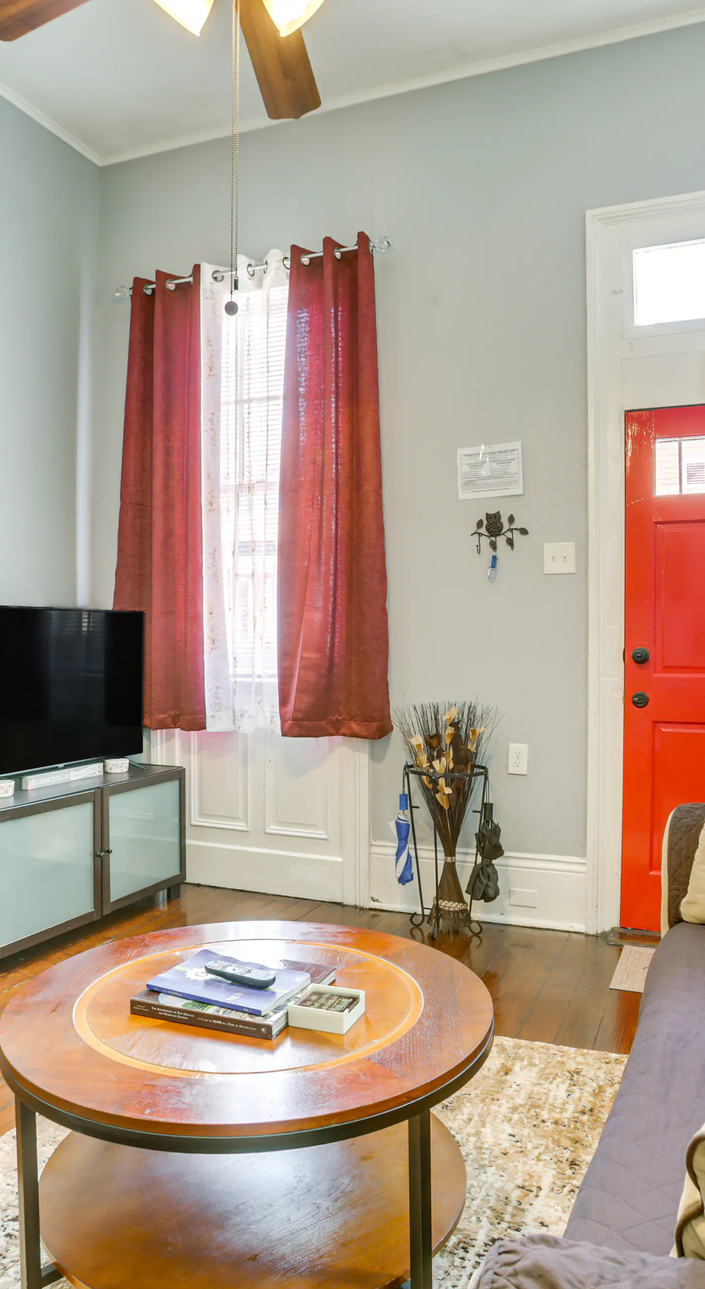 Walk to Magazine St: NOLA House in Irish Channel!