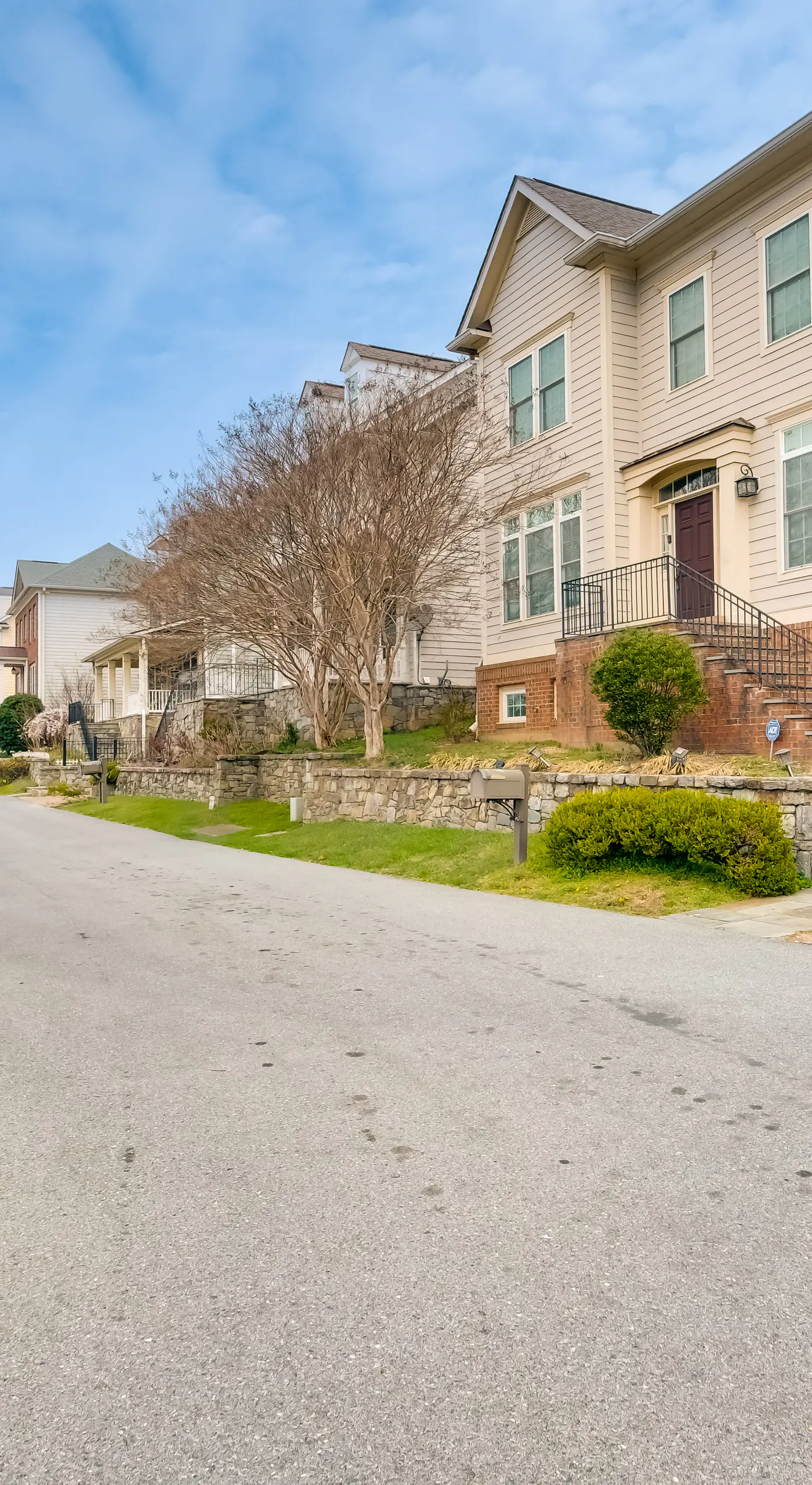 Pet-Friendly DC Area Condo w/ Yard!