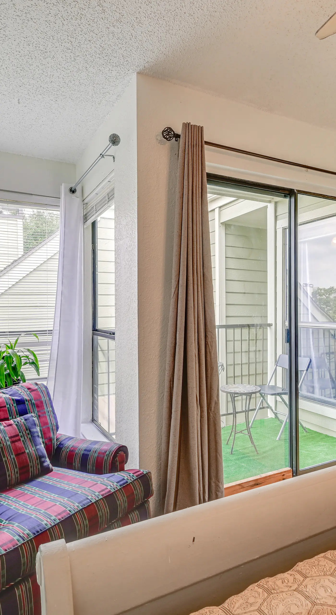 3 Mi to Dtwn Fort Worth! Condo w/ Hot Tub & Pool