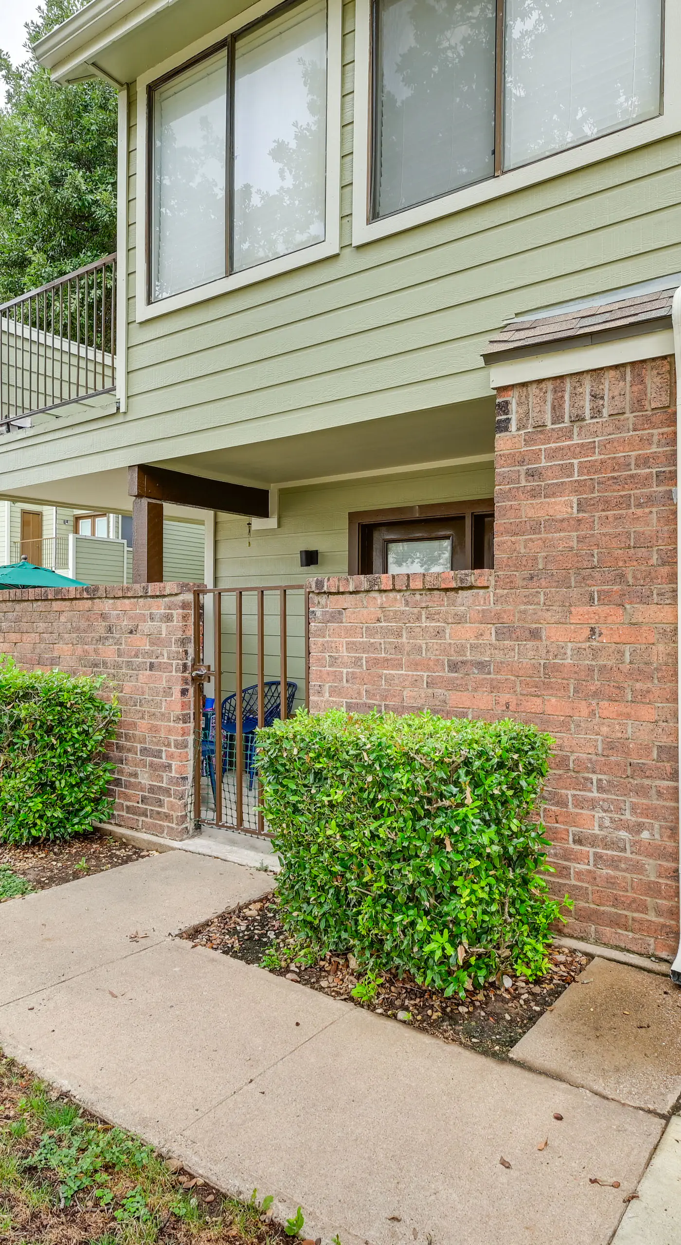3 Mi to Dtwn Fort Worth! Condo w/ Hot Tub & Pool