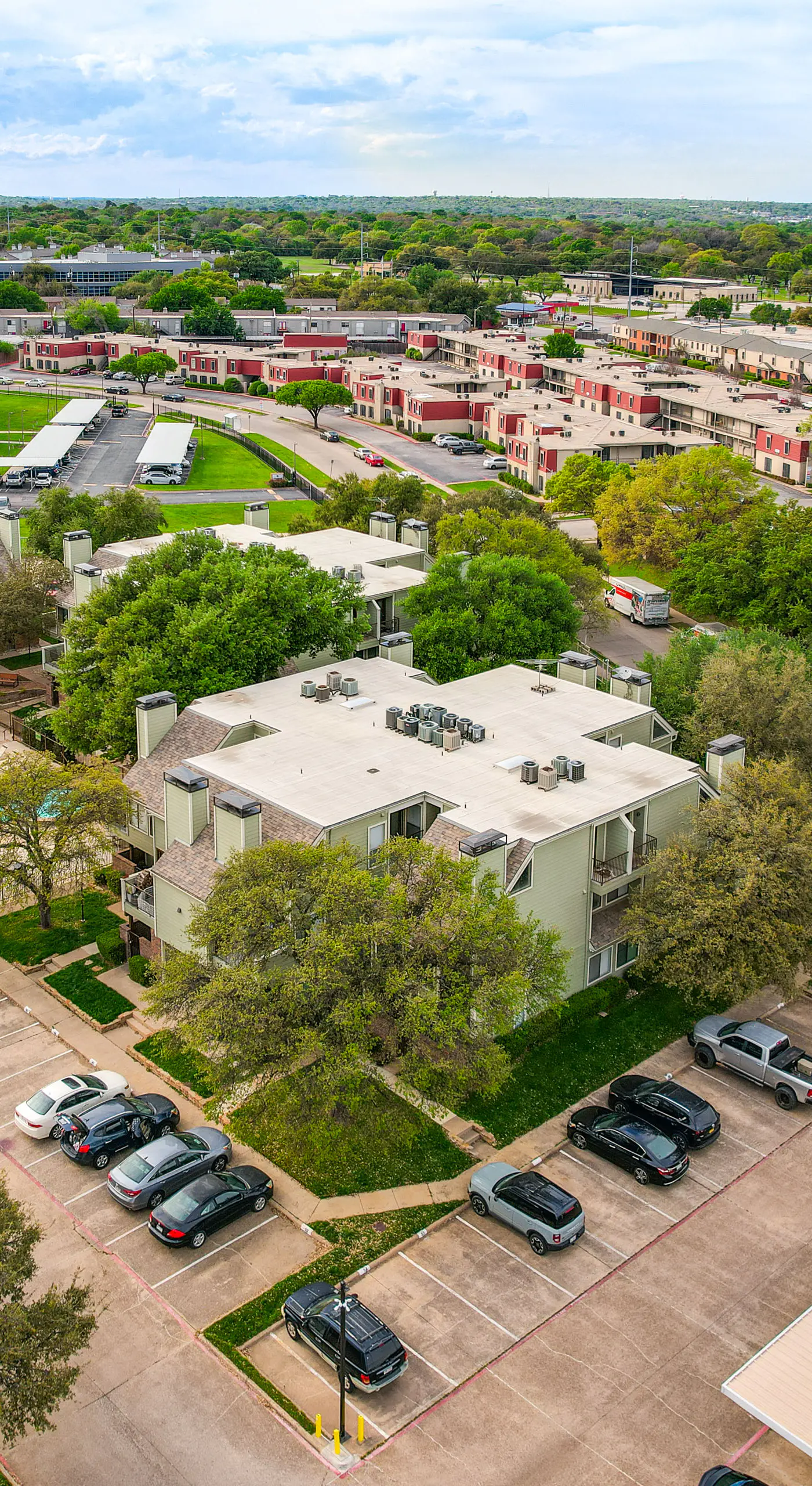 3 Mi to Dtwn Fort Worth! Condo w/ Hot Tub & Pool