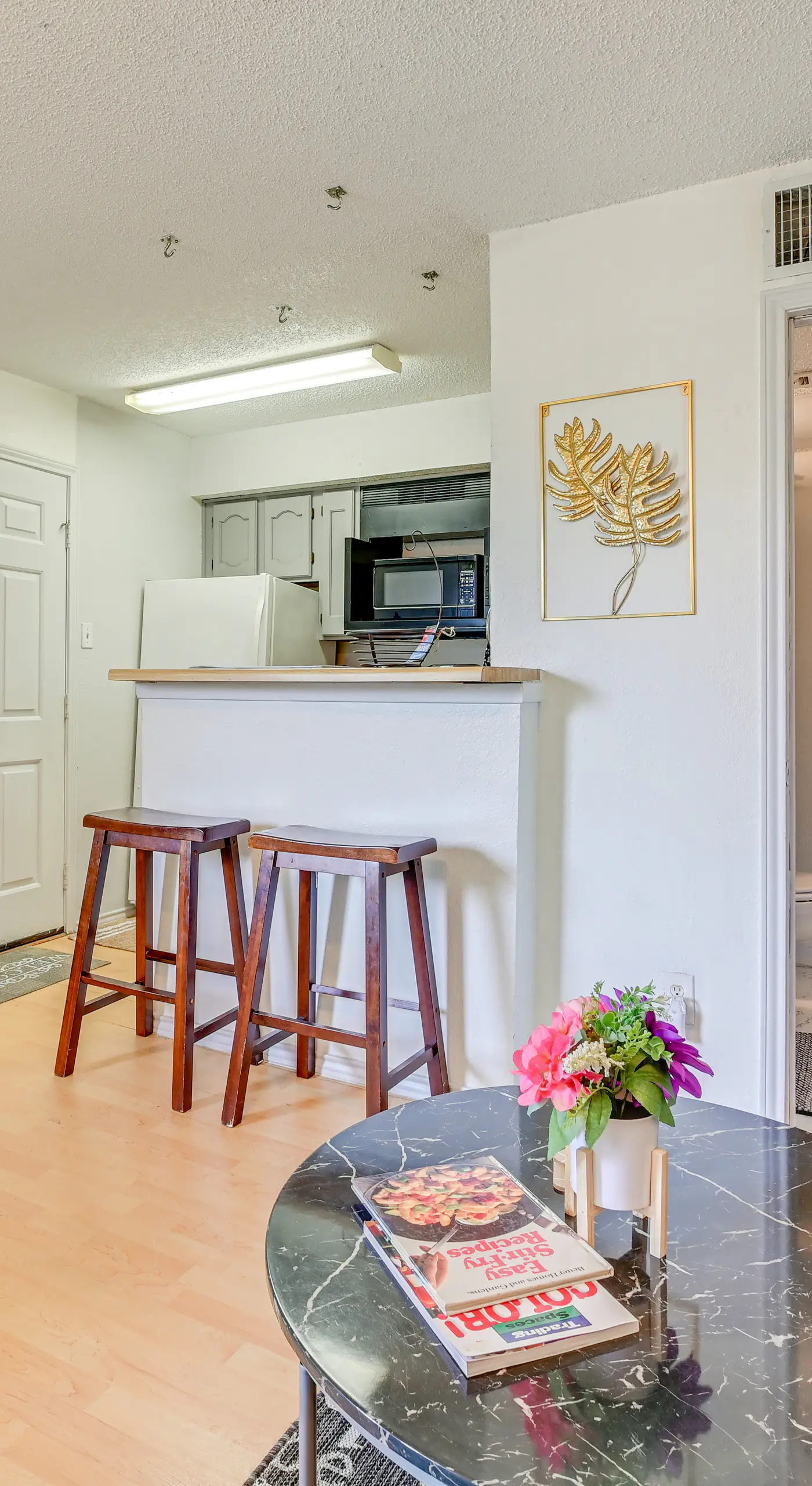 3 Mi to Dtwn Fort Worth! Condo w/ Hot Tub & Pool