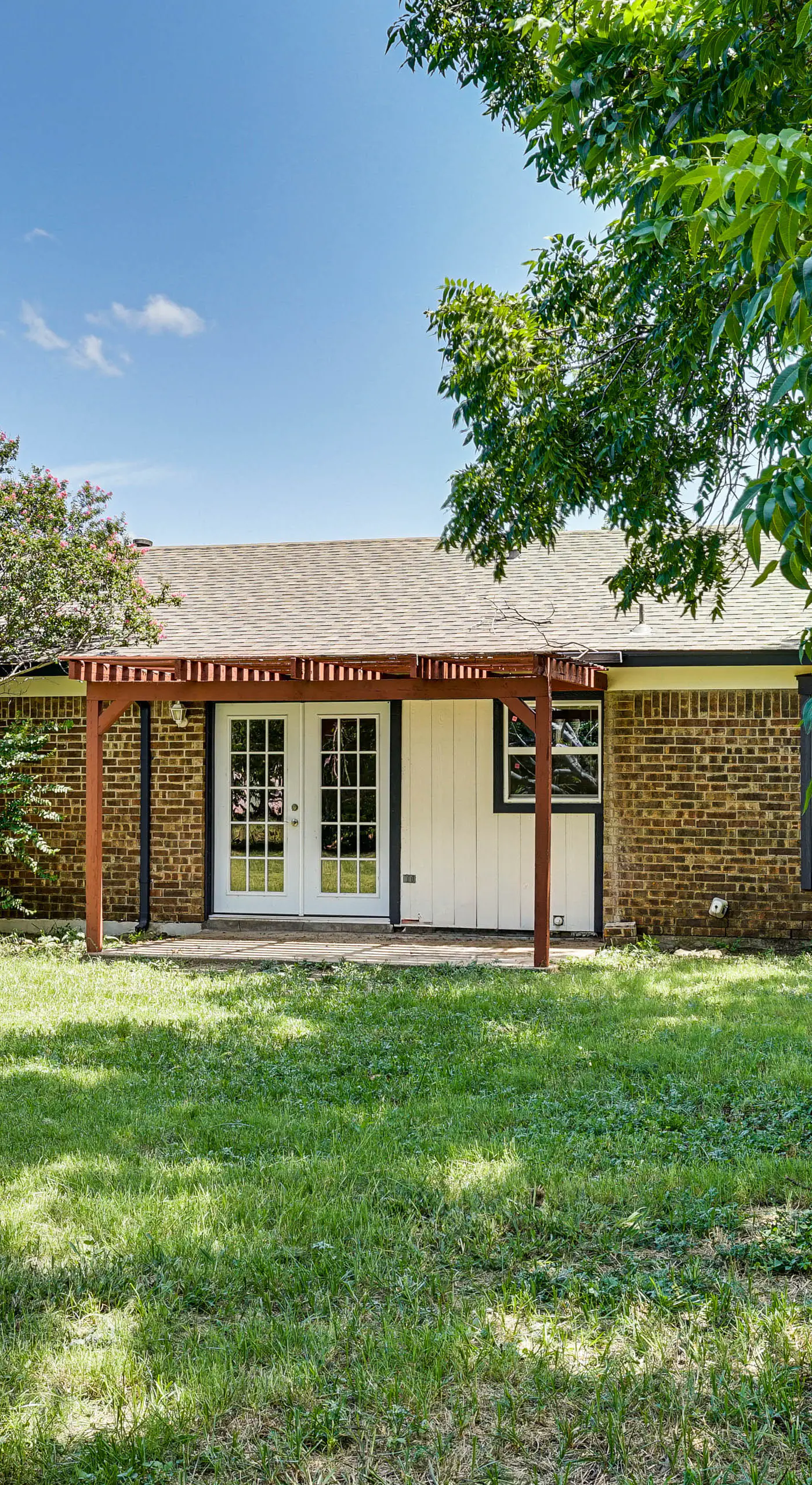 Family Home in Ft Worth Suburbs Near Benbrook Lake