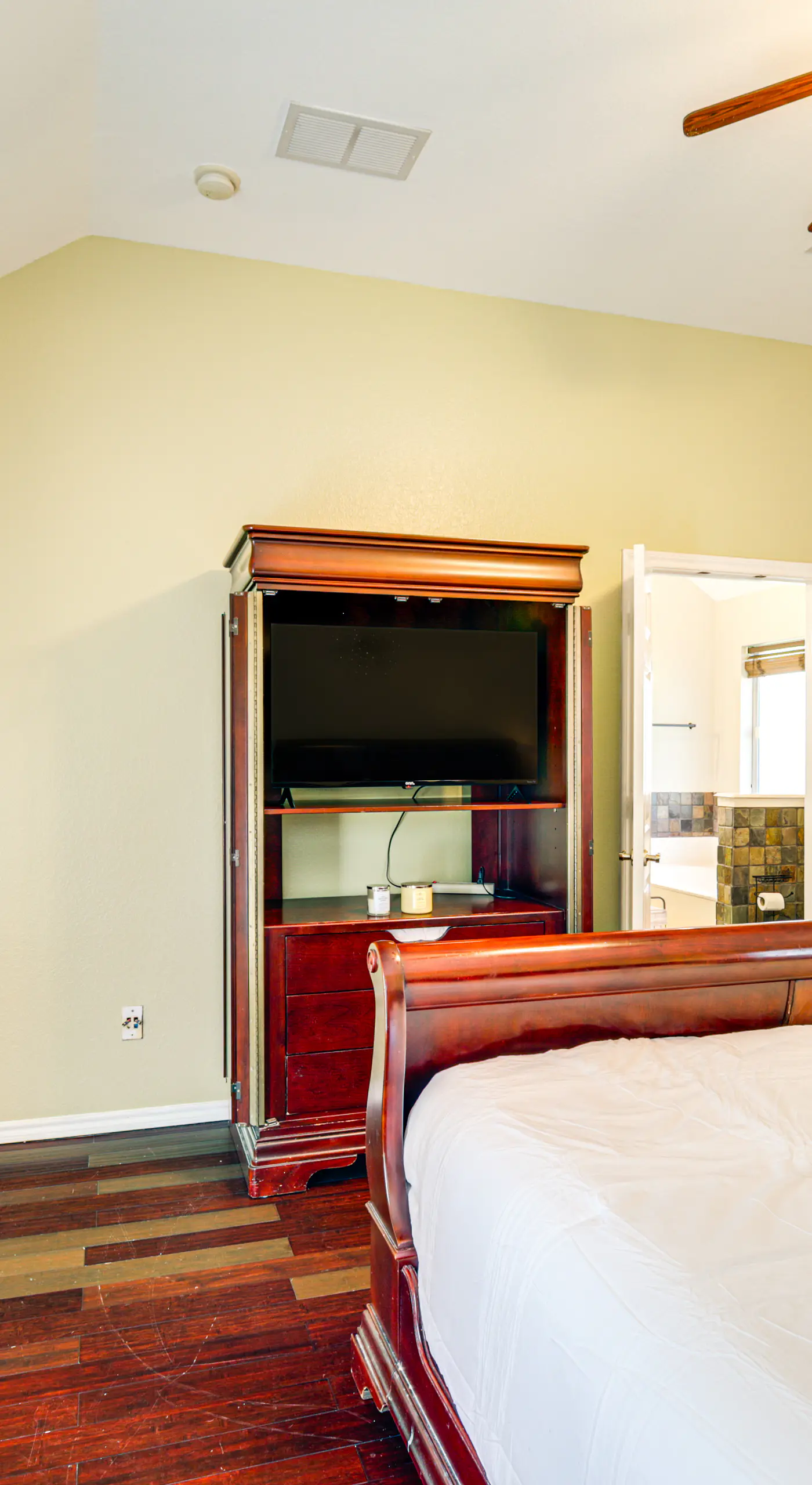 DFW Fun Awaits: Family Home in Crowley!