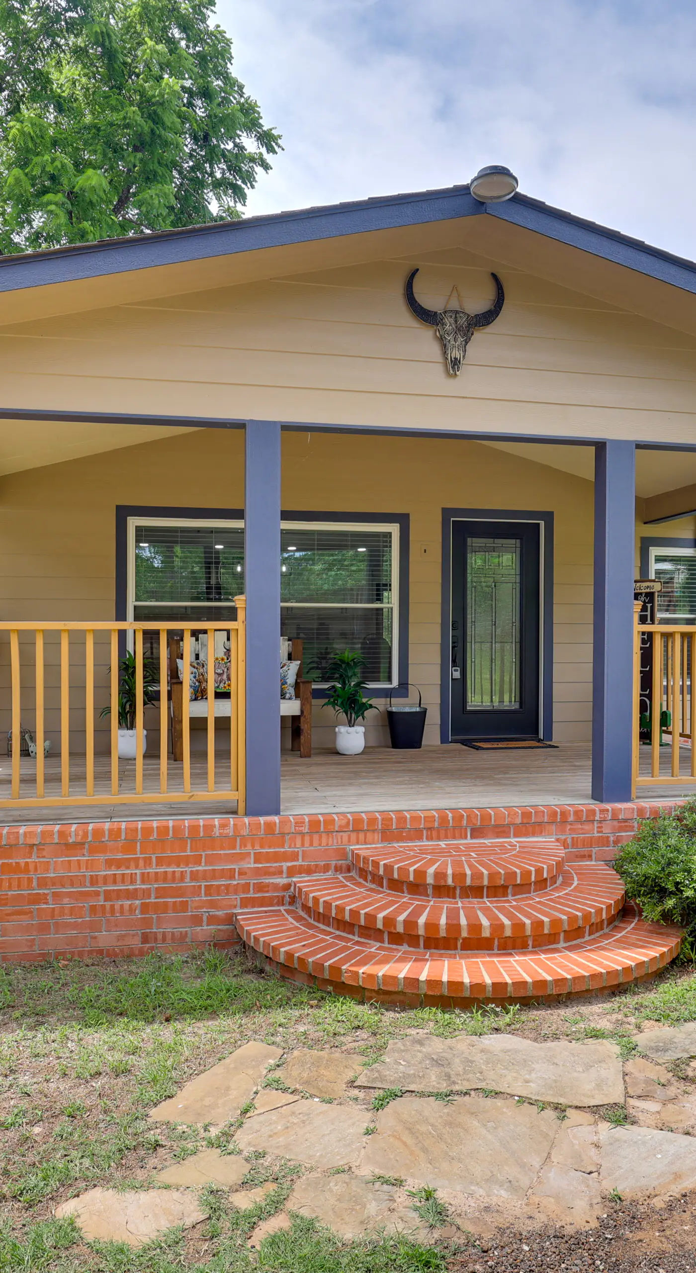 Family Retreat w/ Fire Pit & Fenced Yard, Sleeps 8