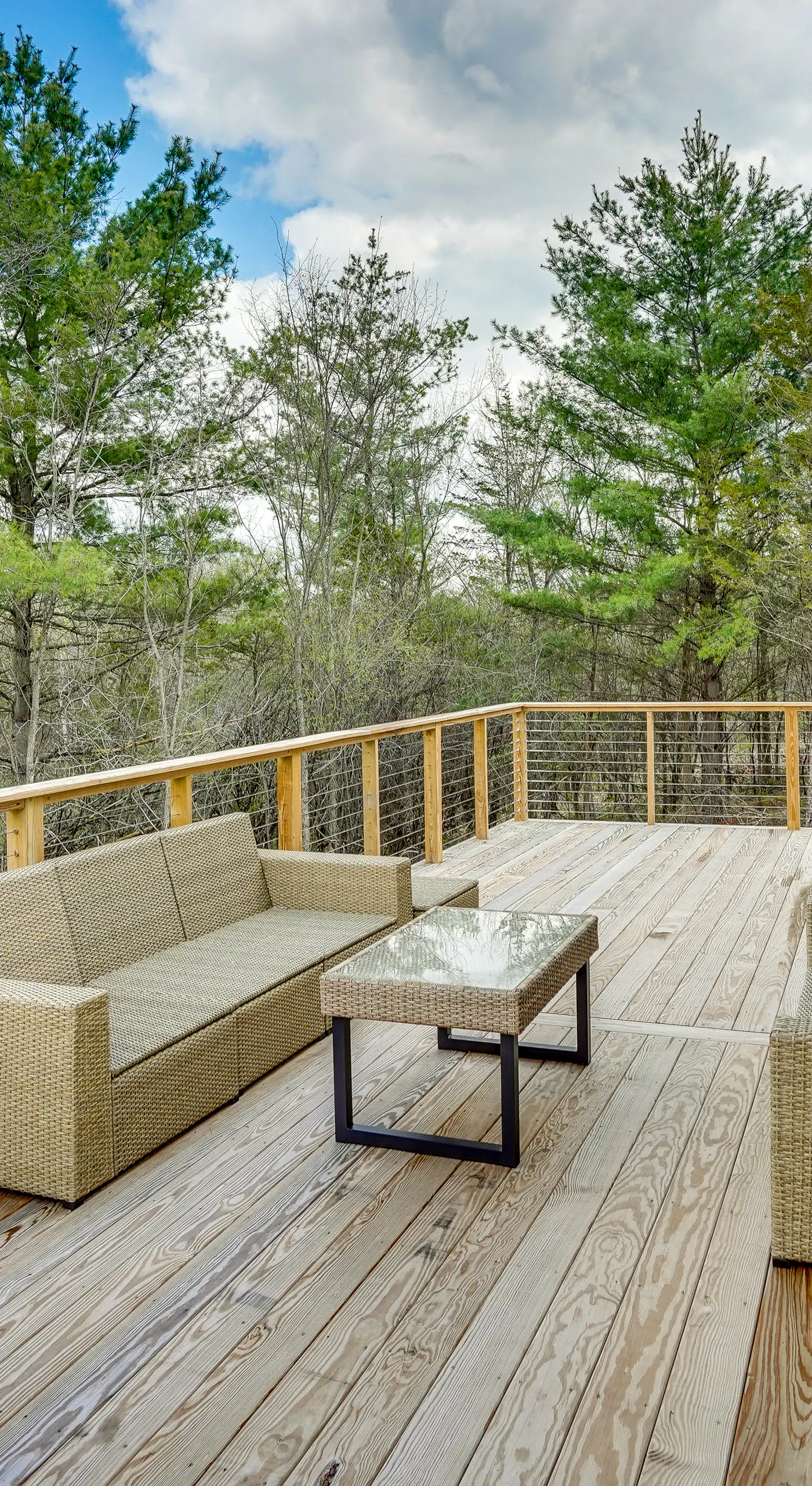 Sleepy Hollow Lake Home w/ Deck, Pool Access!
