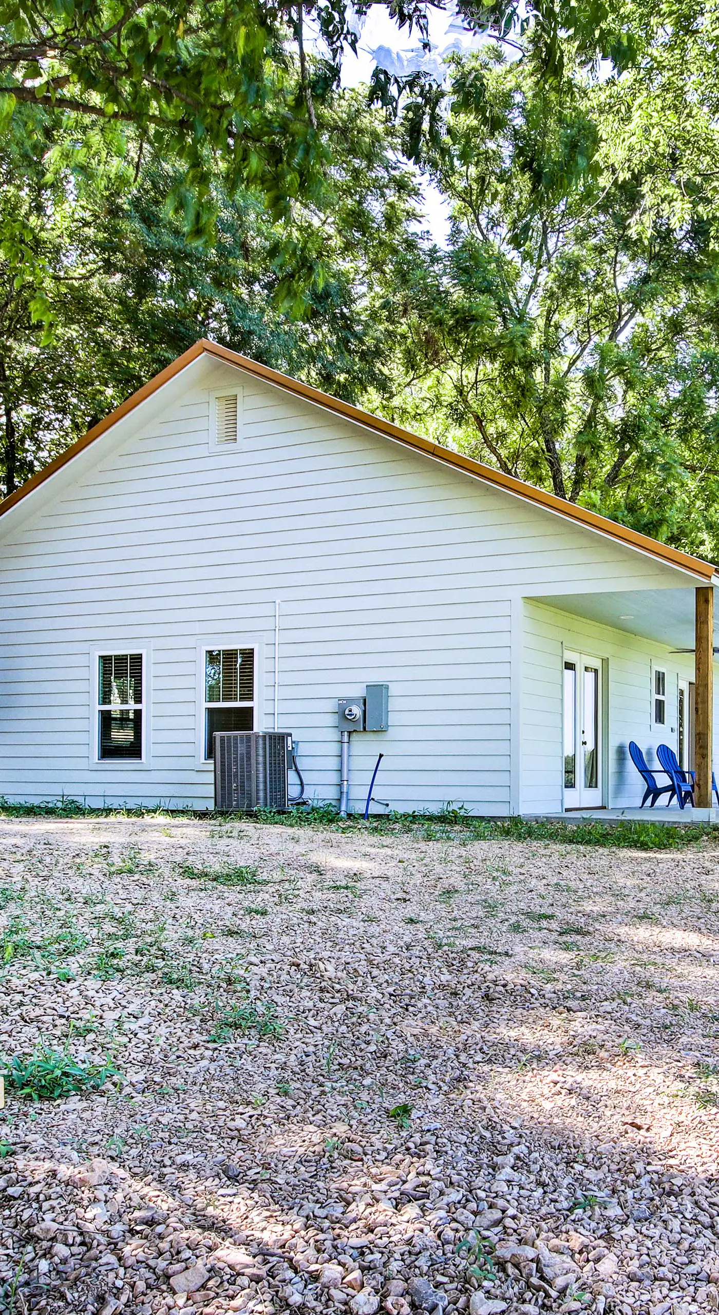 2 Mi to Marinas & Grove: Cozy Cabin w/ Grill