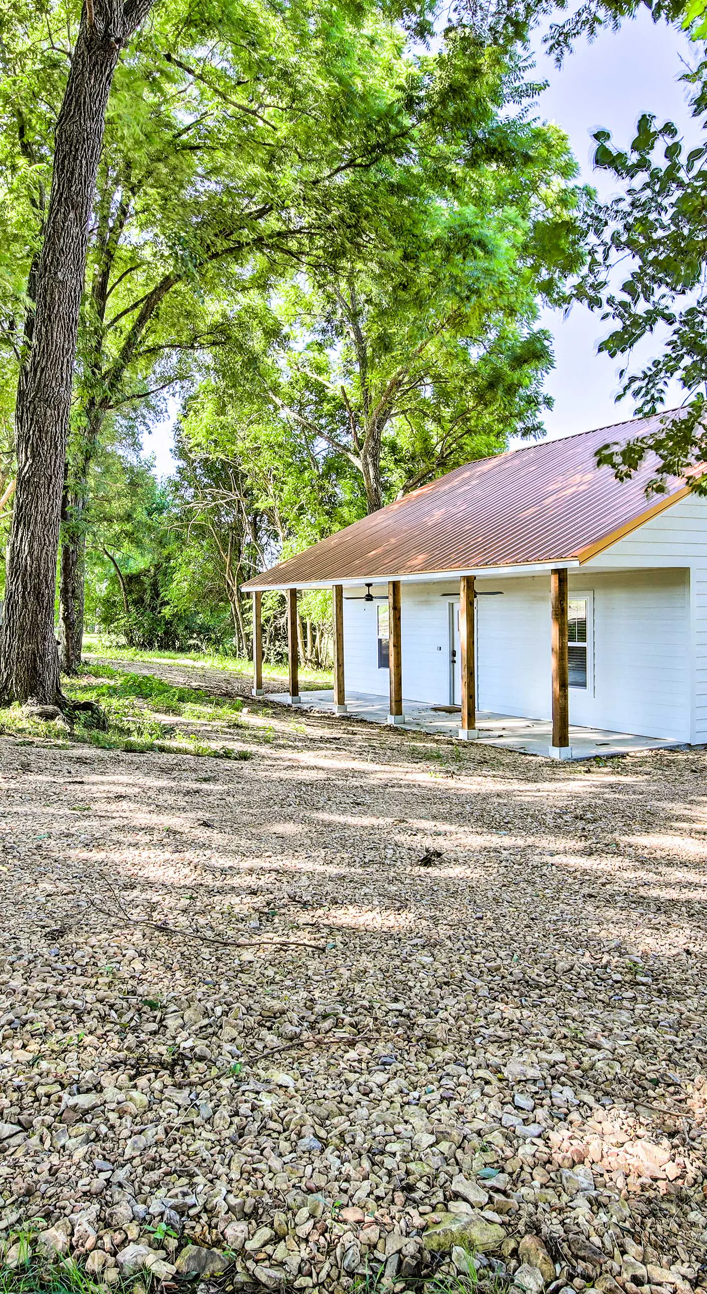 2 Mi to Marinas & Grove: Cozy Cabin w/ Grill