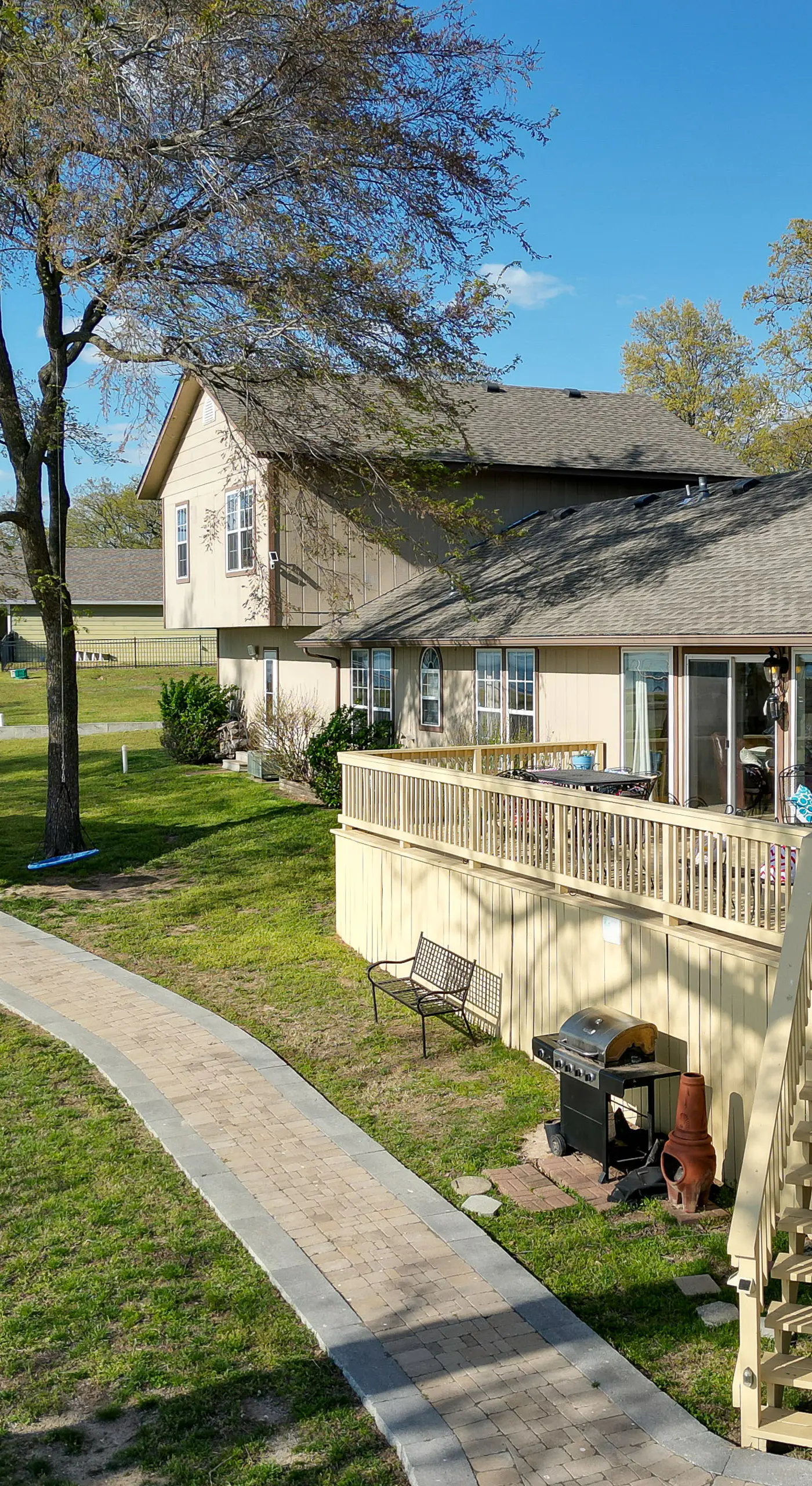 Lakefront Home w/ Shared Boat Ramp in Grove!
