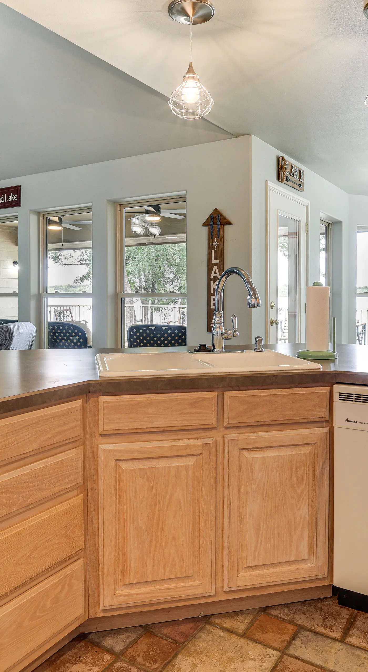 Bring Your Boat! Lakefront Home w/ Dock in Grove