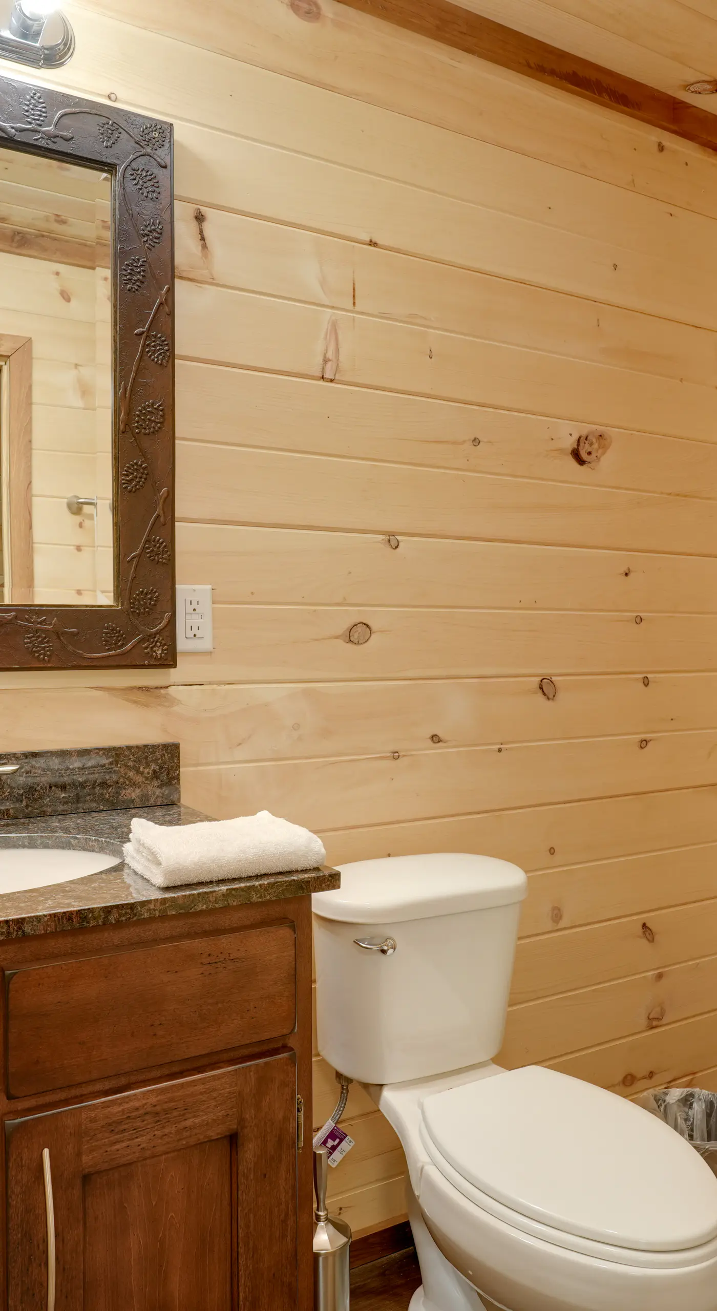 Lakeside Cabin w/ Kayaks: Near Cloudland Canyon!