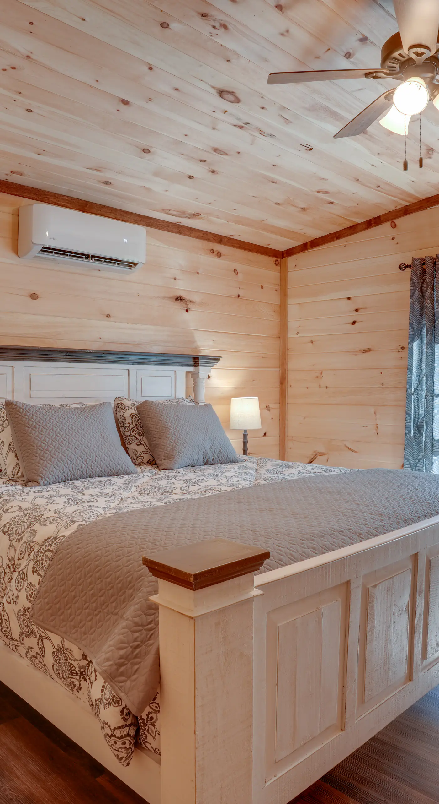 Lakeside Cabin w/ Kayaks: Near Cloudland Canyon!