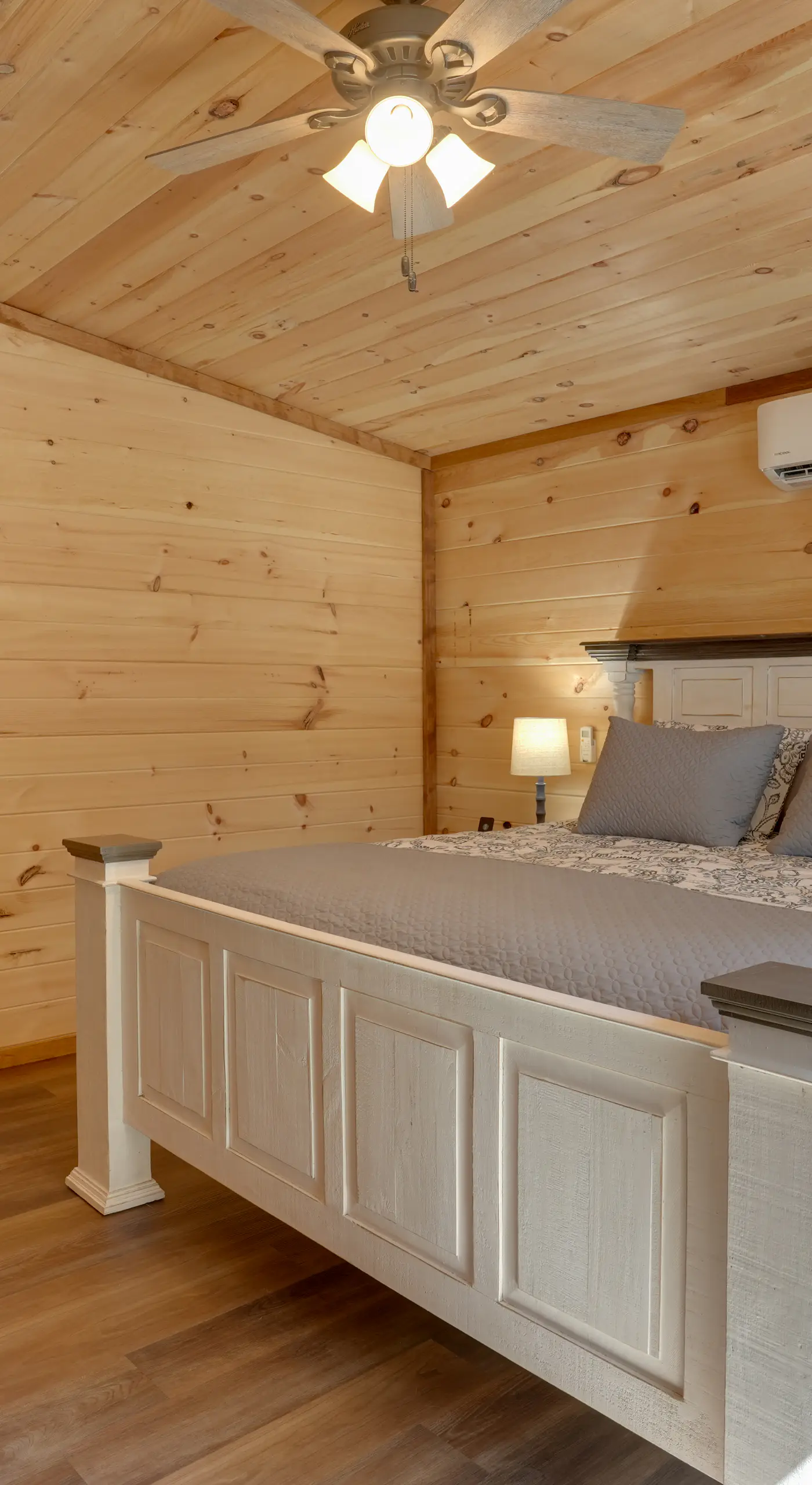 Lakeside Cabin w/ Kayaks: Near Cloudland Canyon!