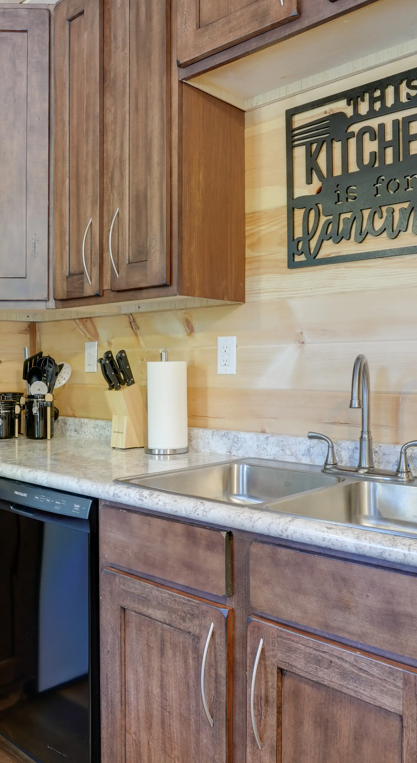 Lakeside Cabin w/ Kayaks: Near Cloudland Canyon!