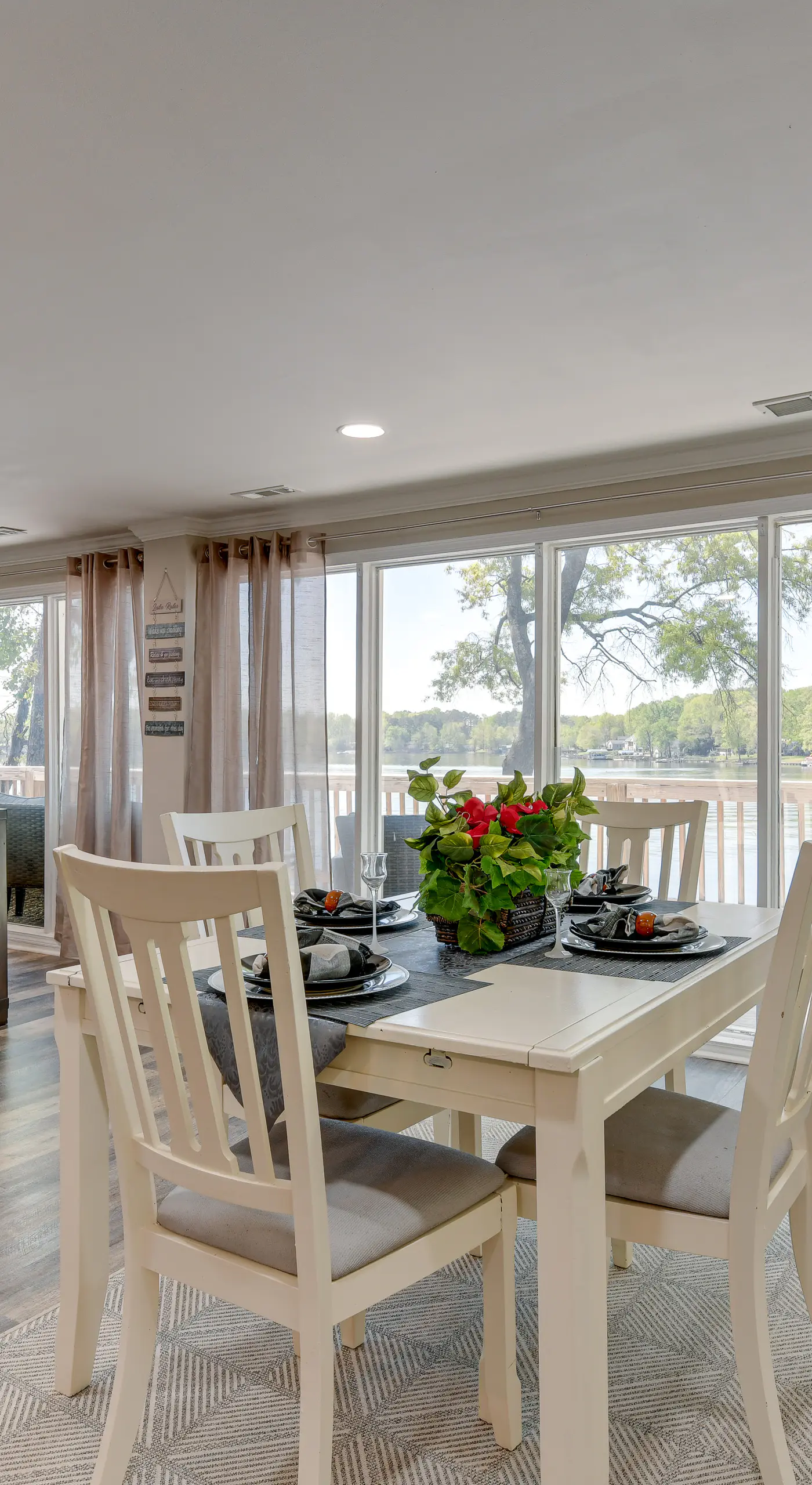 Pet-Friendly Lexington Vacation Rental on Lake!