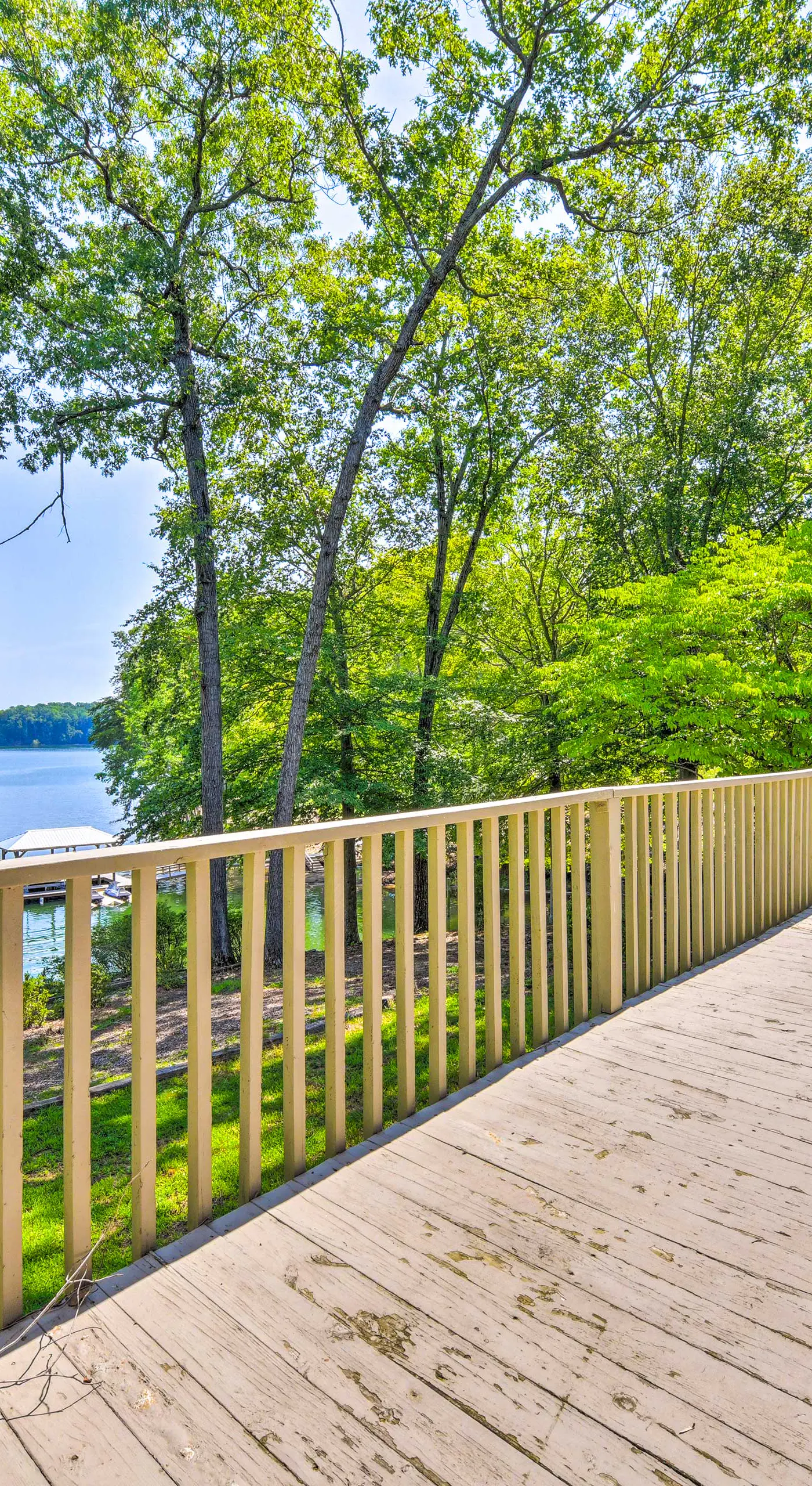 Quaint Lake Norman Home w/ Boat Dock + Grill!