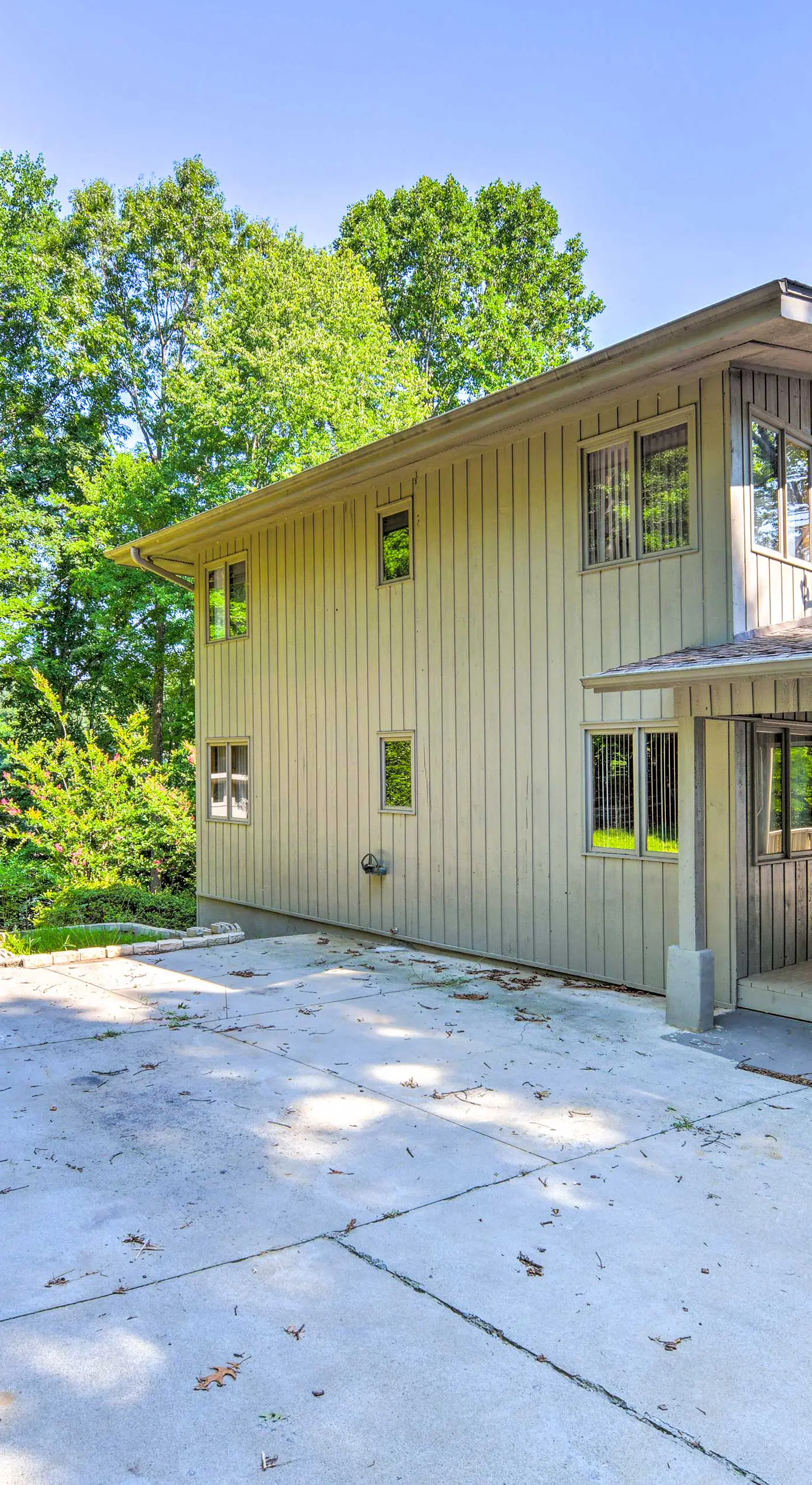 Quaint Lake Norman Home w/ Boat Dock + Grill!