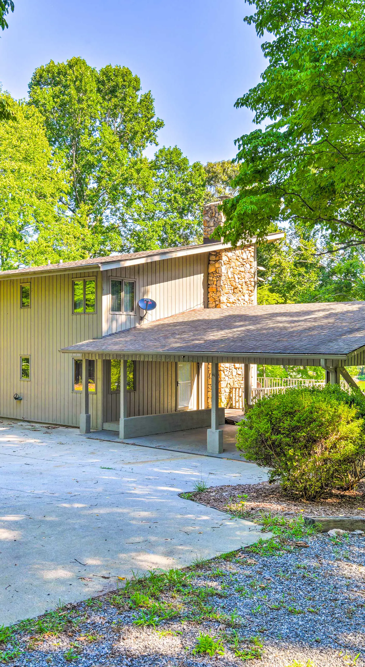 Quaint Lake Norman Home w/ Boat Dock + Grill!