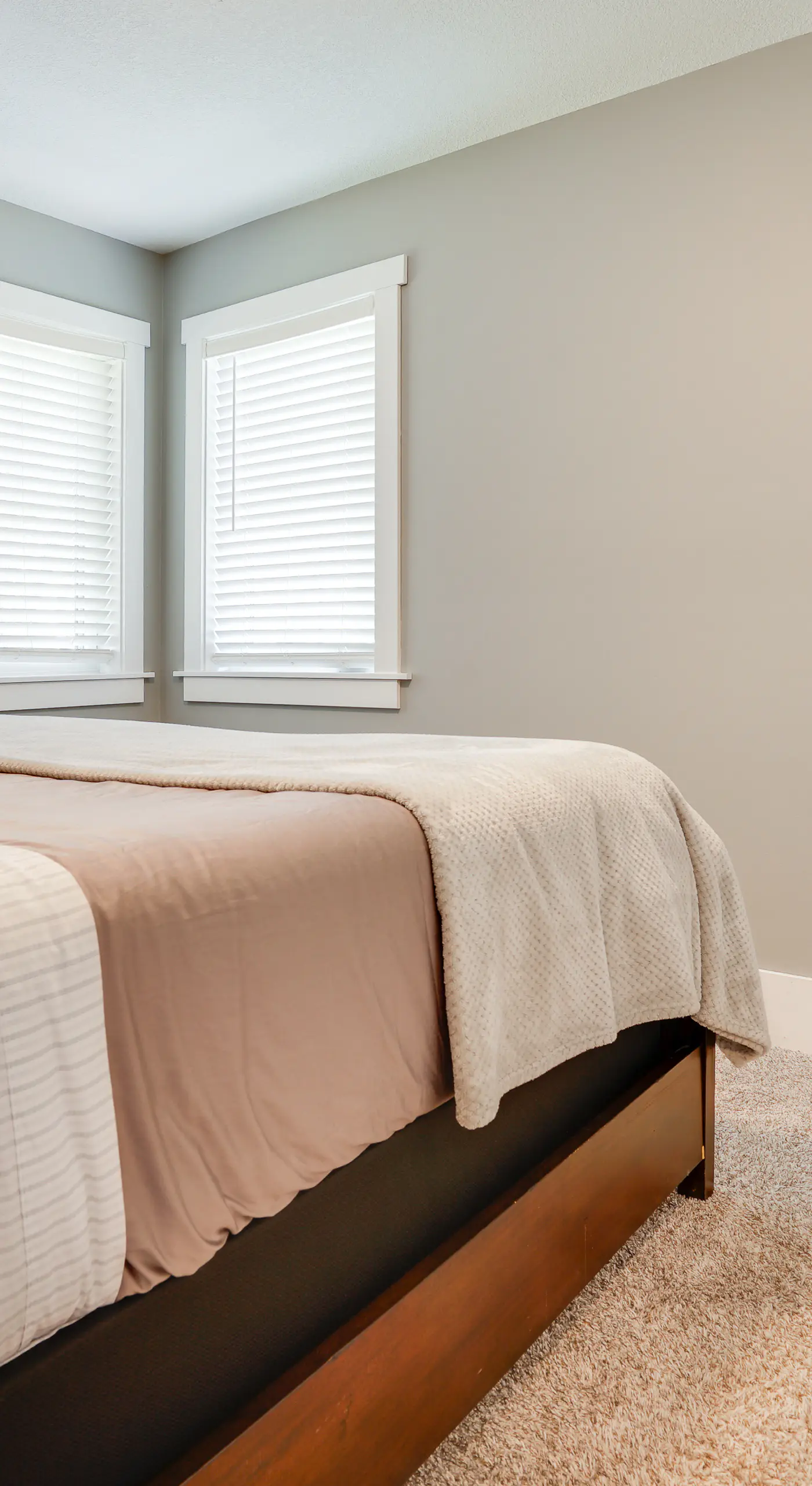 Pet-Friendly Minneapolis Home ~ 6 Mi to Dtwn!