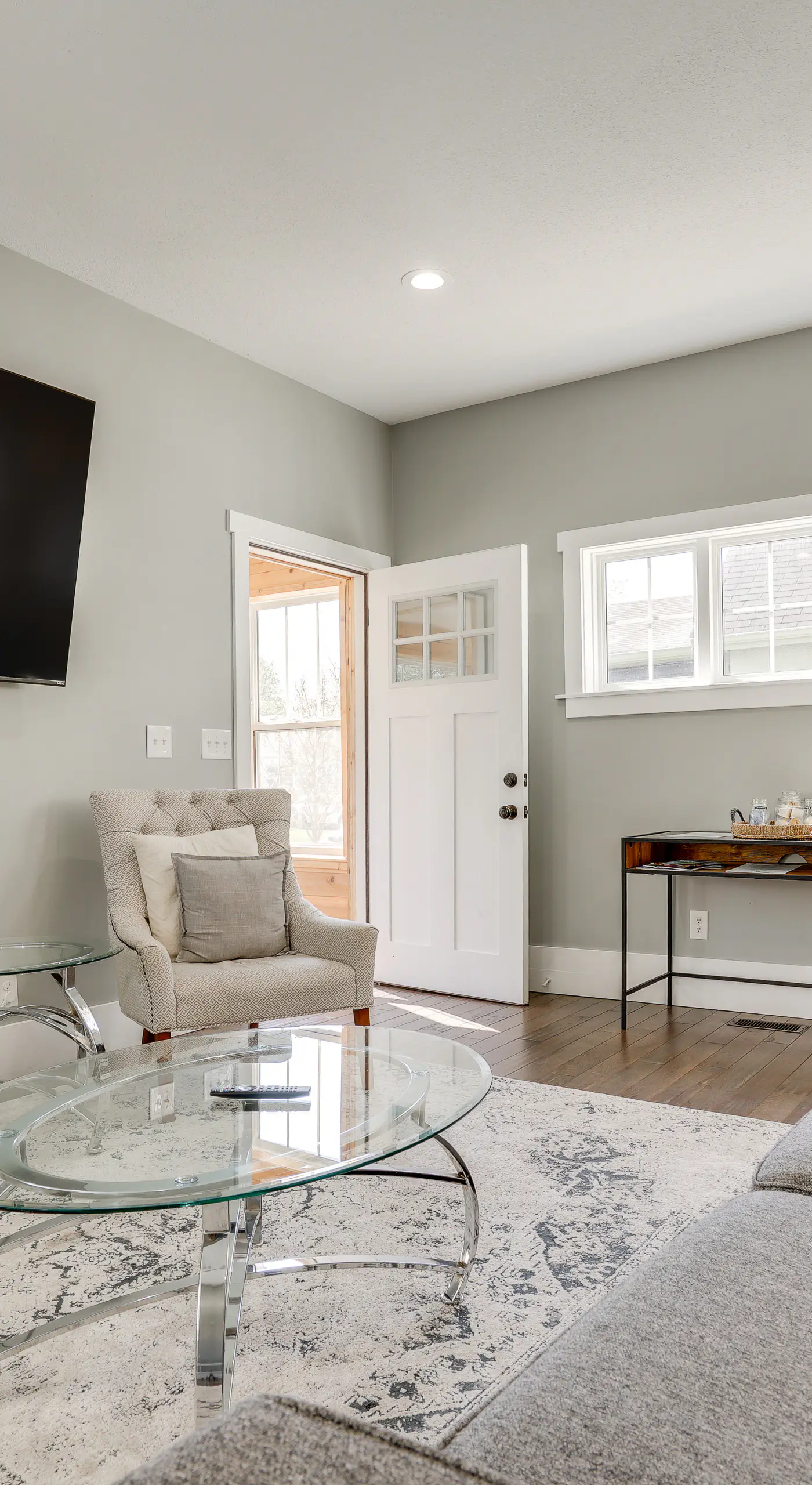 Pet-Friendly Minneapolis Home ~ 6 Mi to Dtwn!