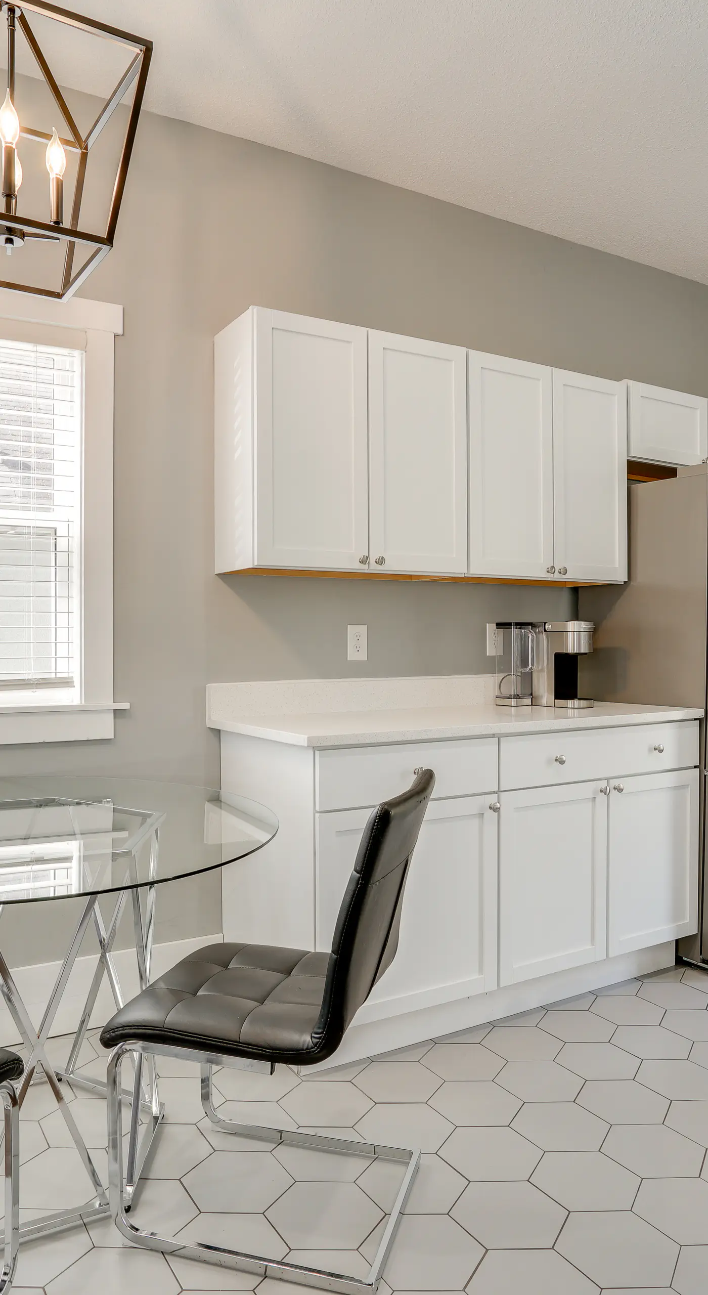 Pet-Friendly Minneapolis Home ~ 6 Mi to Dtwn!
