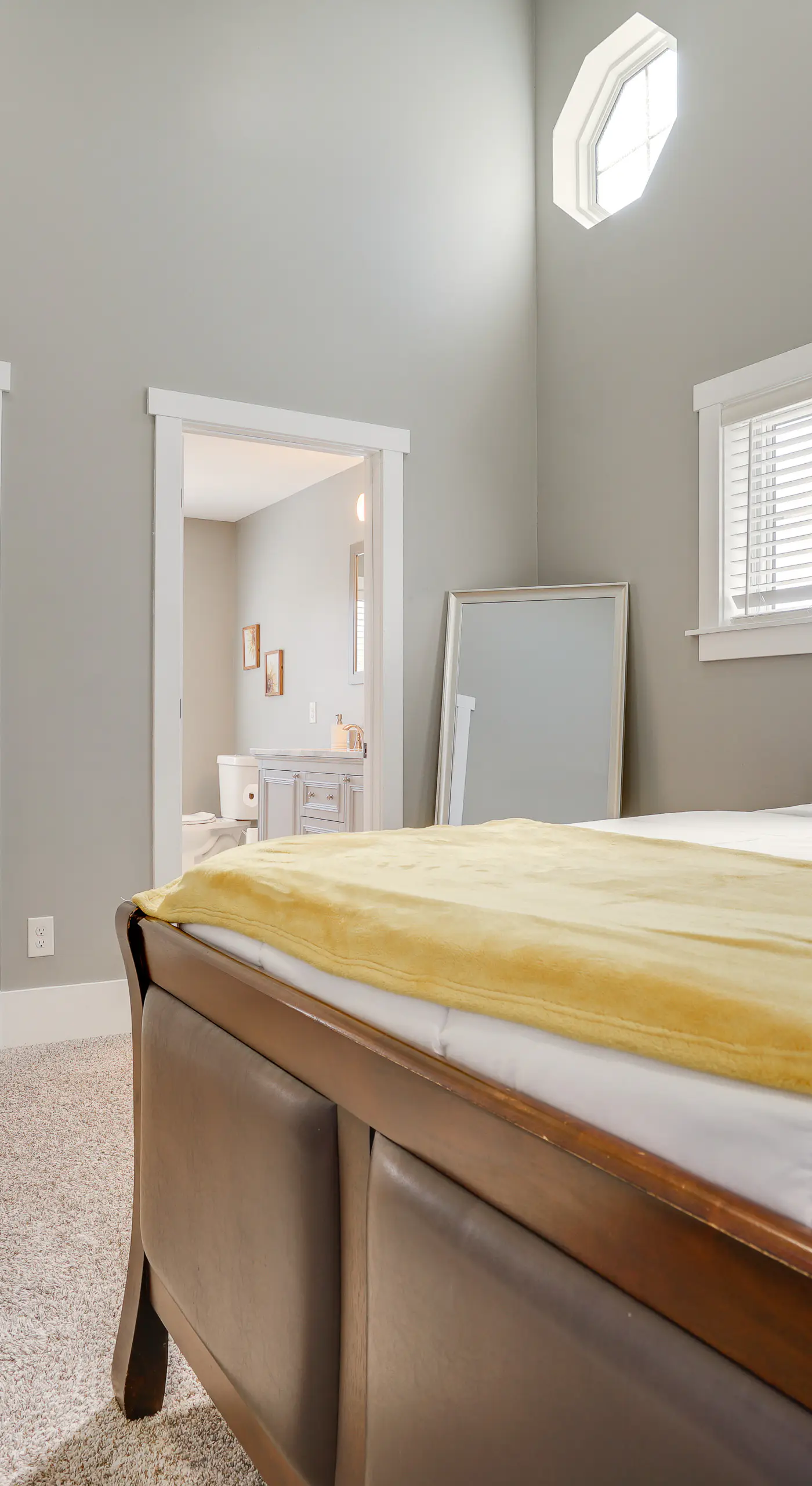 Pet-Friendly Minneapolis Home ~ 6 Mi to Dtwn!