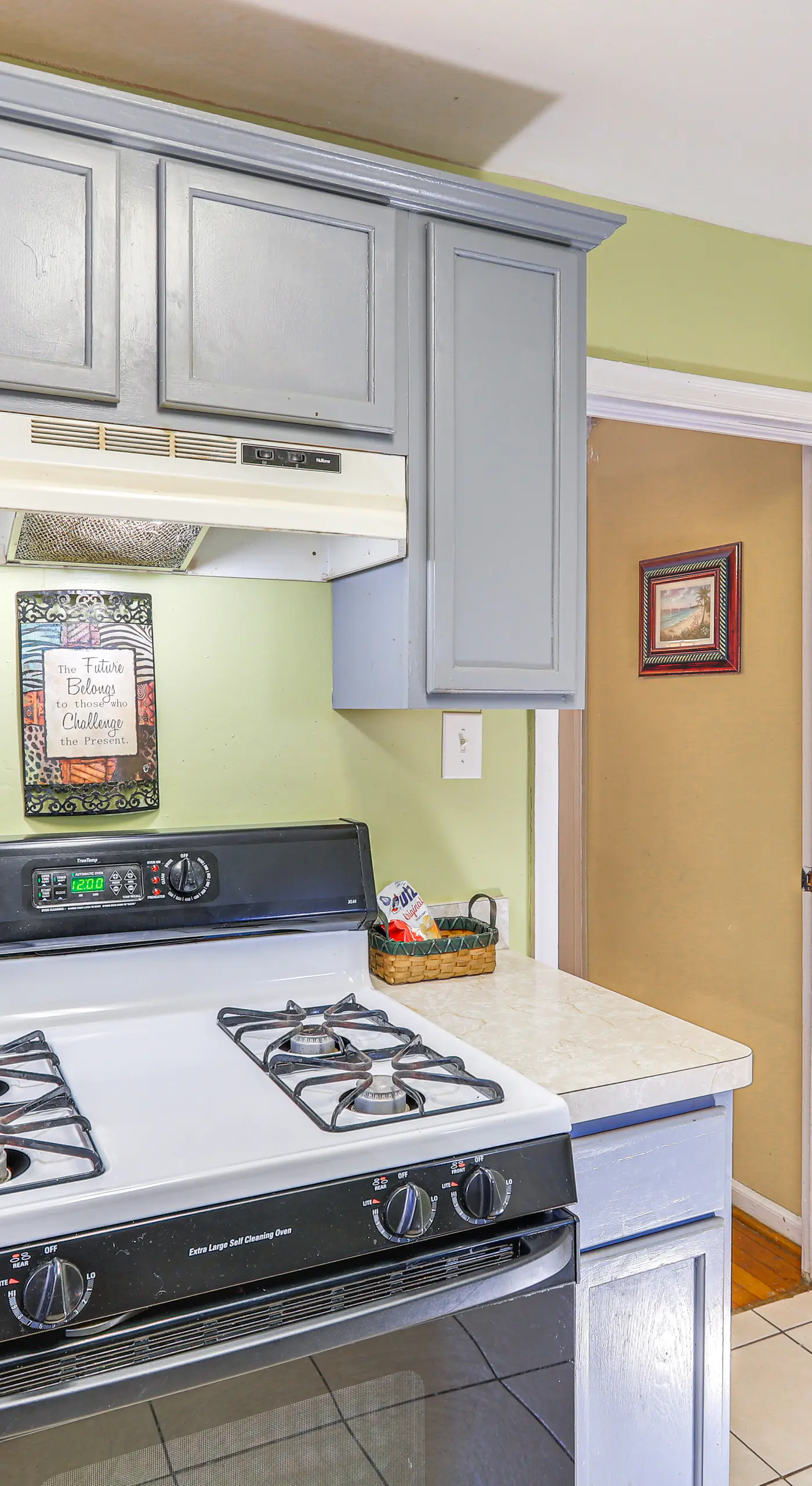 5 Mi to Dtwn ATL! Family Home w/ Veranda & Yard