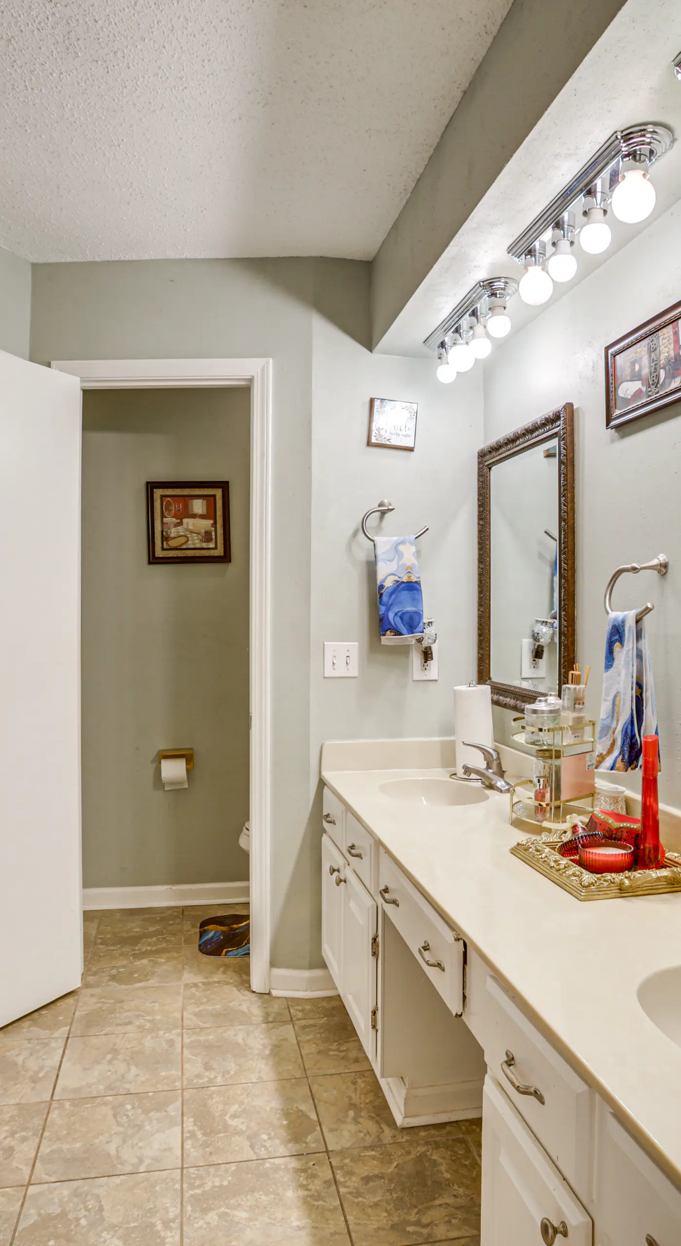 Condo 5 Mi to Bourbon St - Screened-In Balcony!
