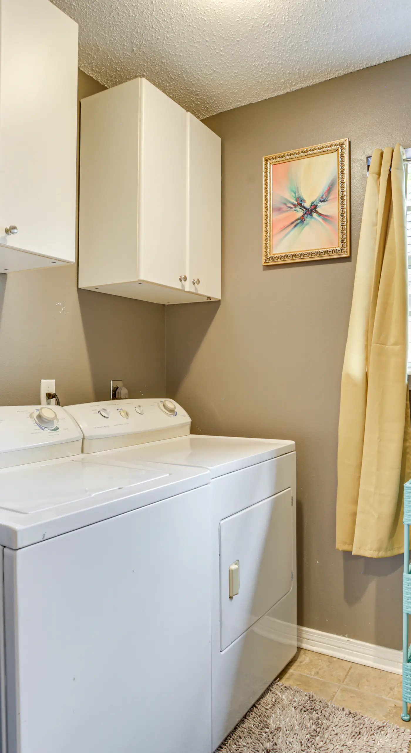 Condo 5 Mi to Bourbon St - Screened-In Balcony!