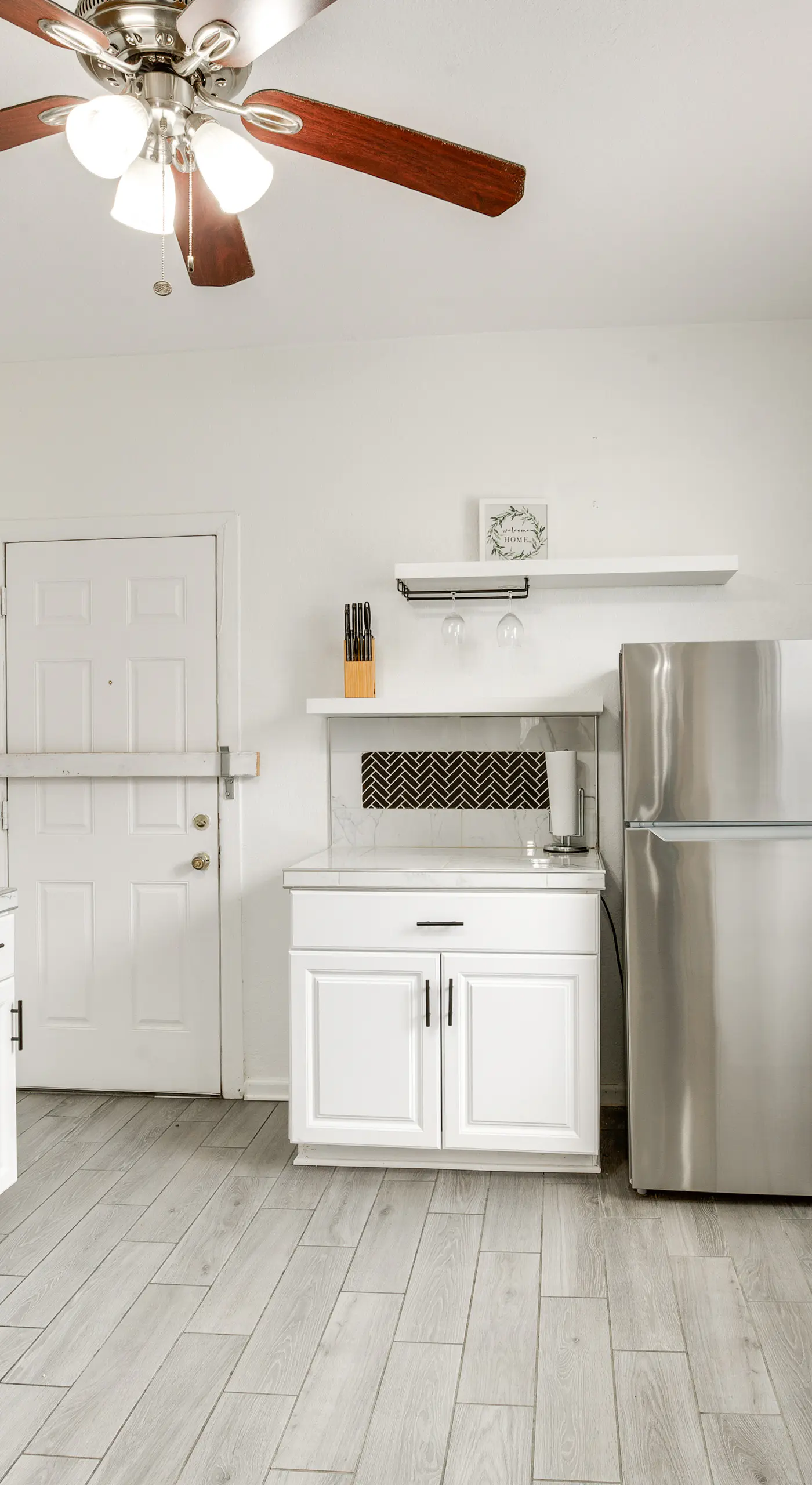 Luxurious 2BR Kansas City Condo Near Downtown