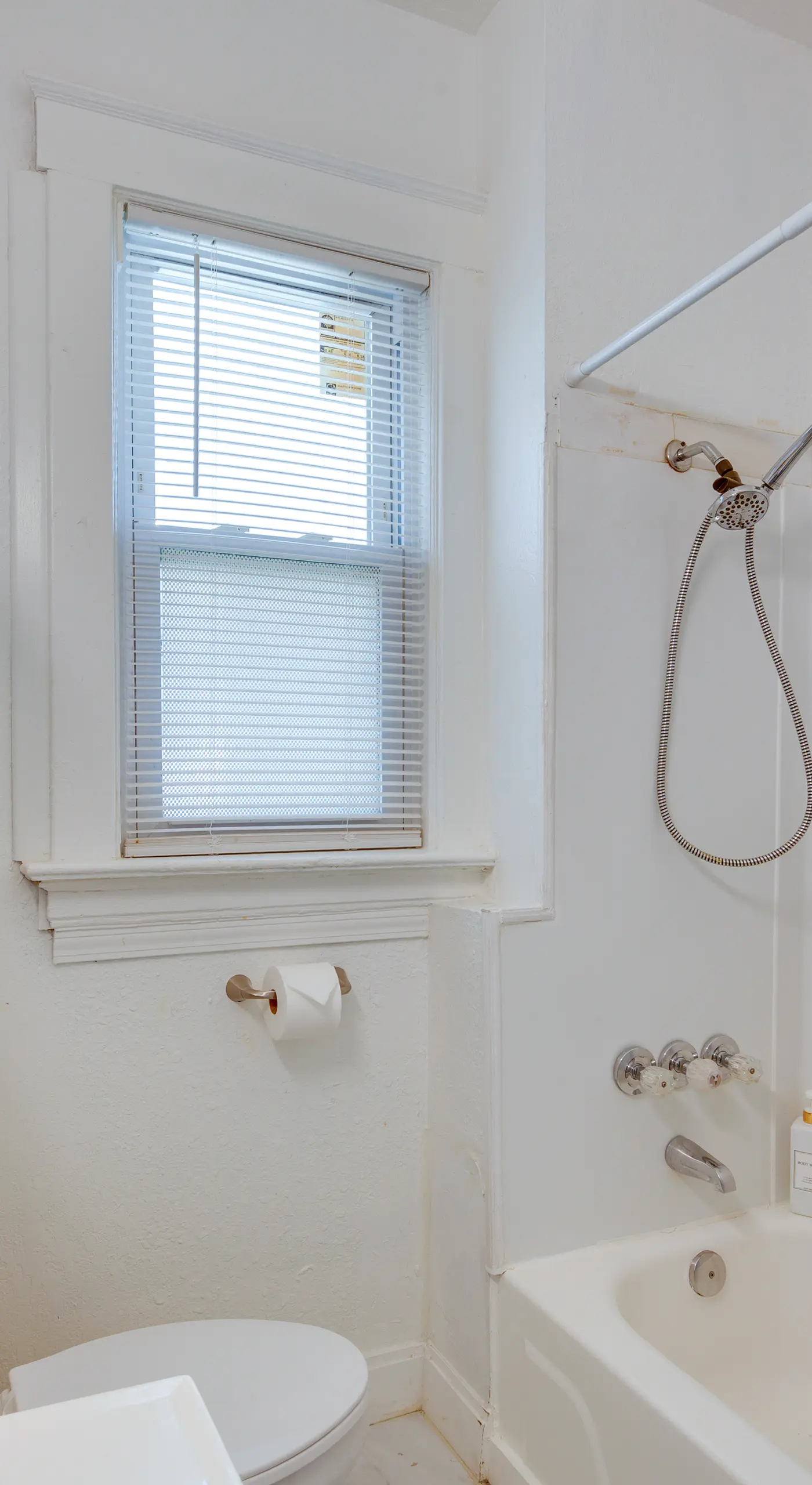 Luxurious 2BR Kansas City Condo Near Downtown
