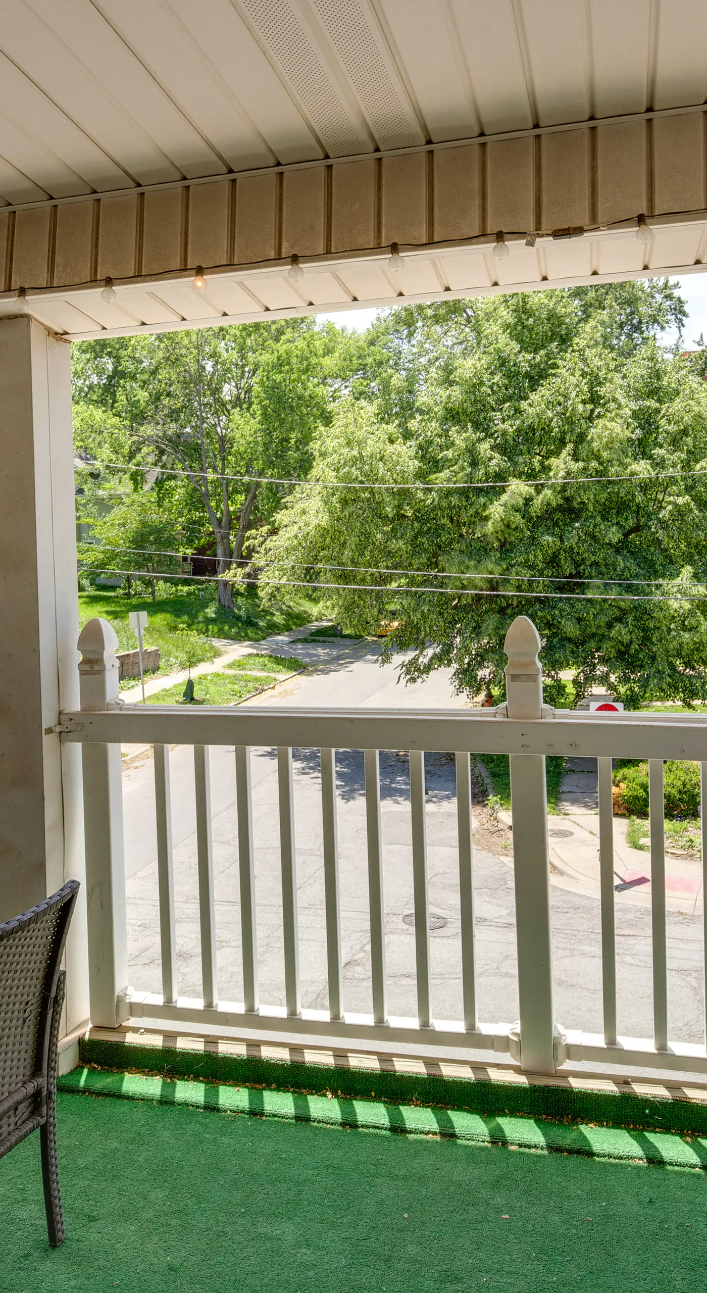 Luxurious 2BR Kansas City Condo Near Downtown