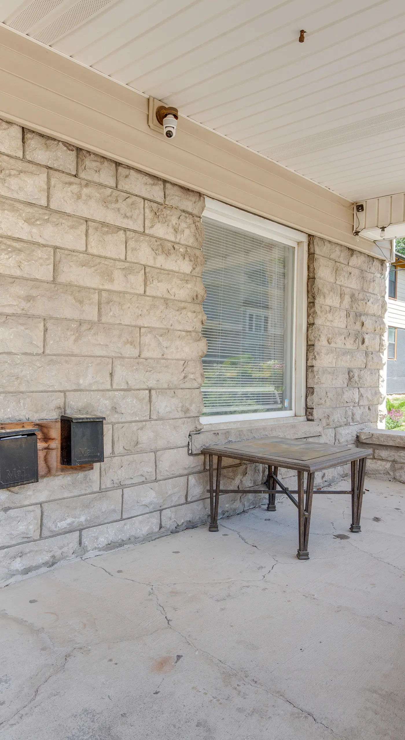 Luxurious 2BR Kansas City Condo Near Downtown
