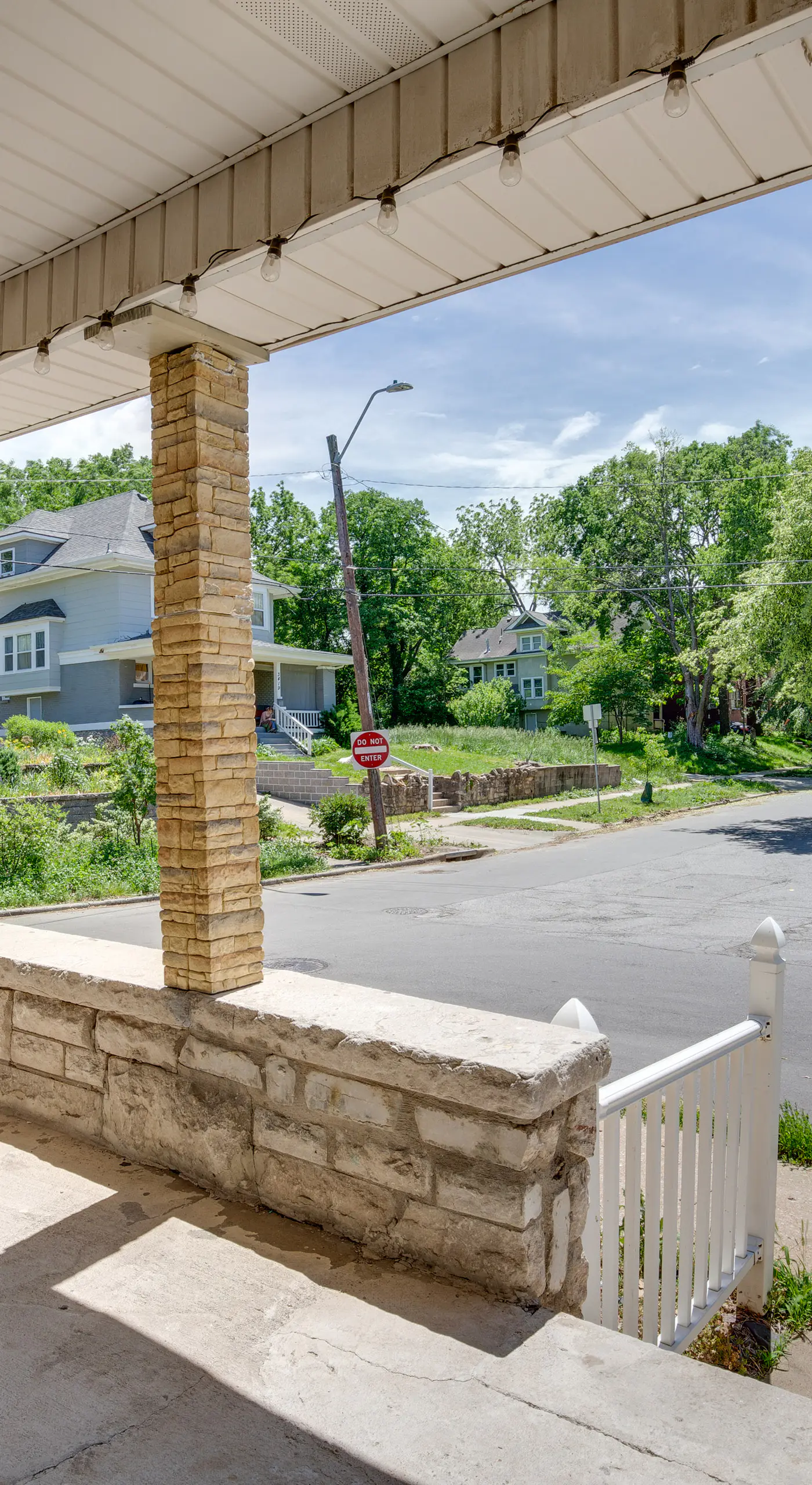 Luxurious 2BR Kansas City Condo Near Downtown