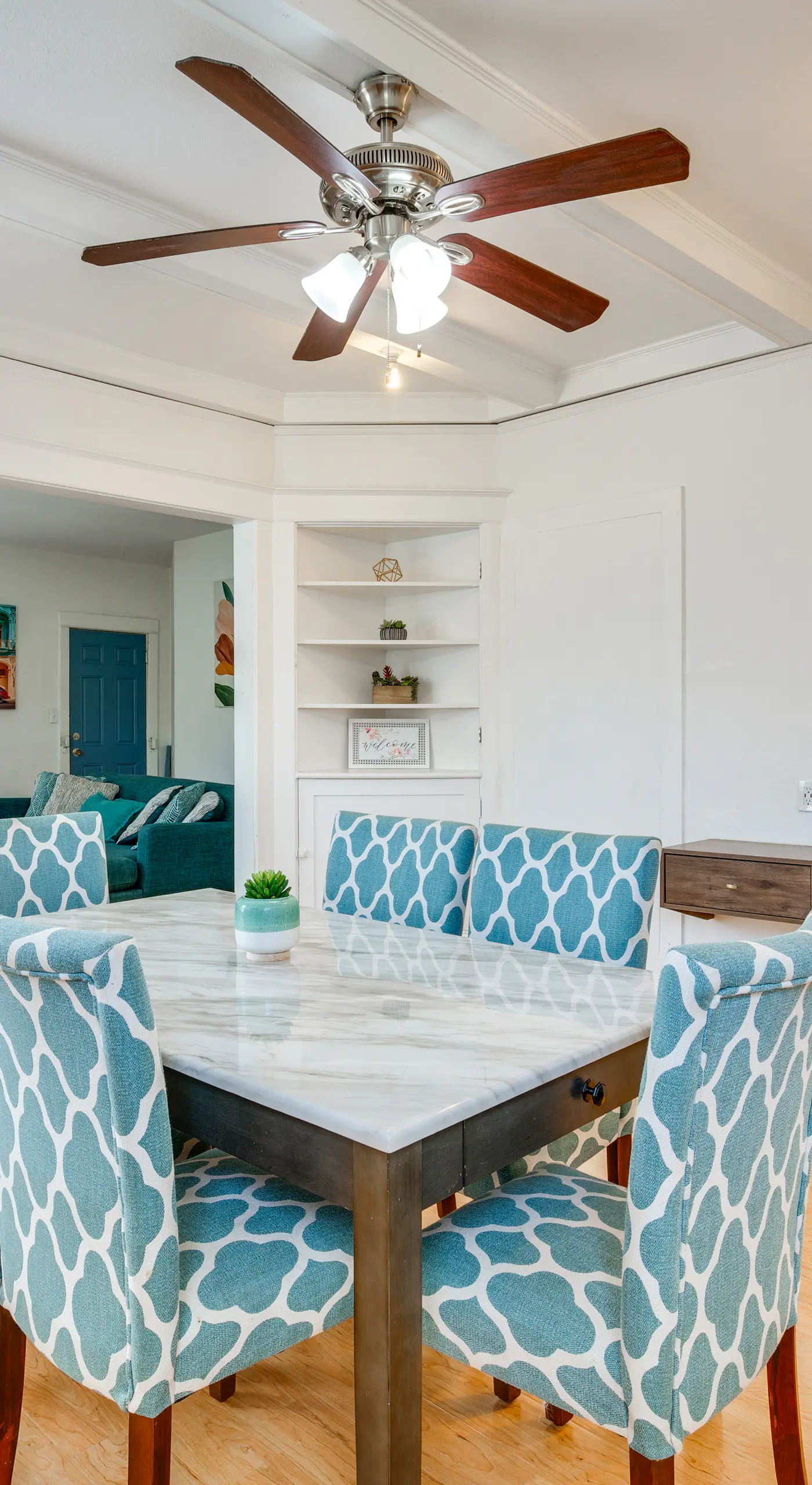 Luxurious 2BR Kansas City Condo Near Downtown