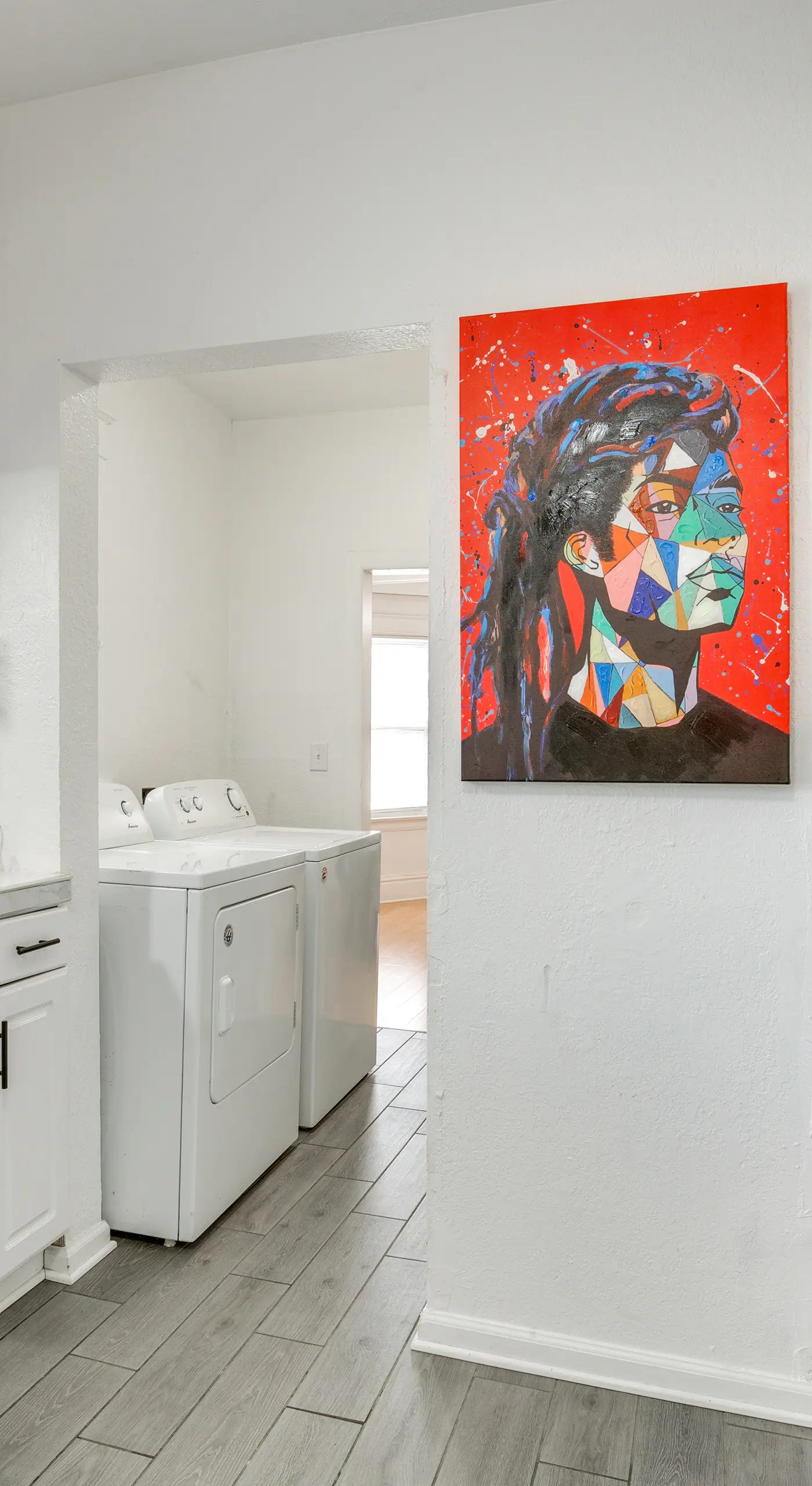 Luxurious 2BR Kansas City Condo Near Downtown