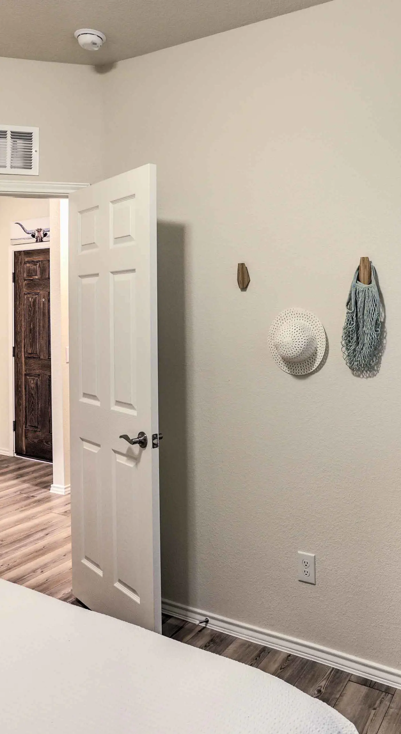Sleek Fort Worth Home w/ Patio - Pets Welcome!
