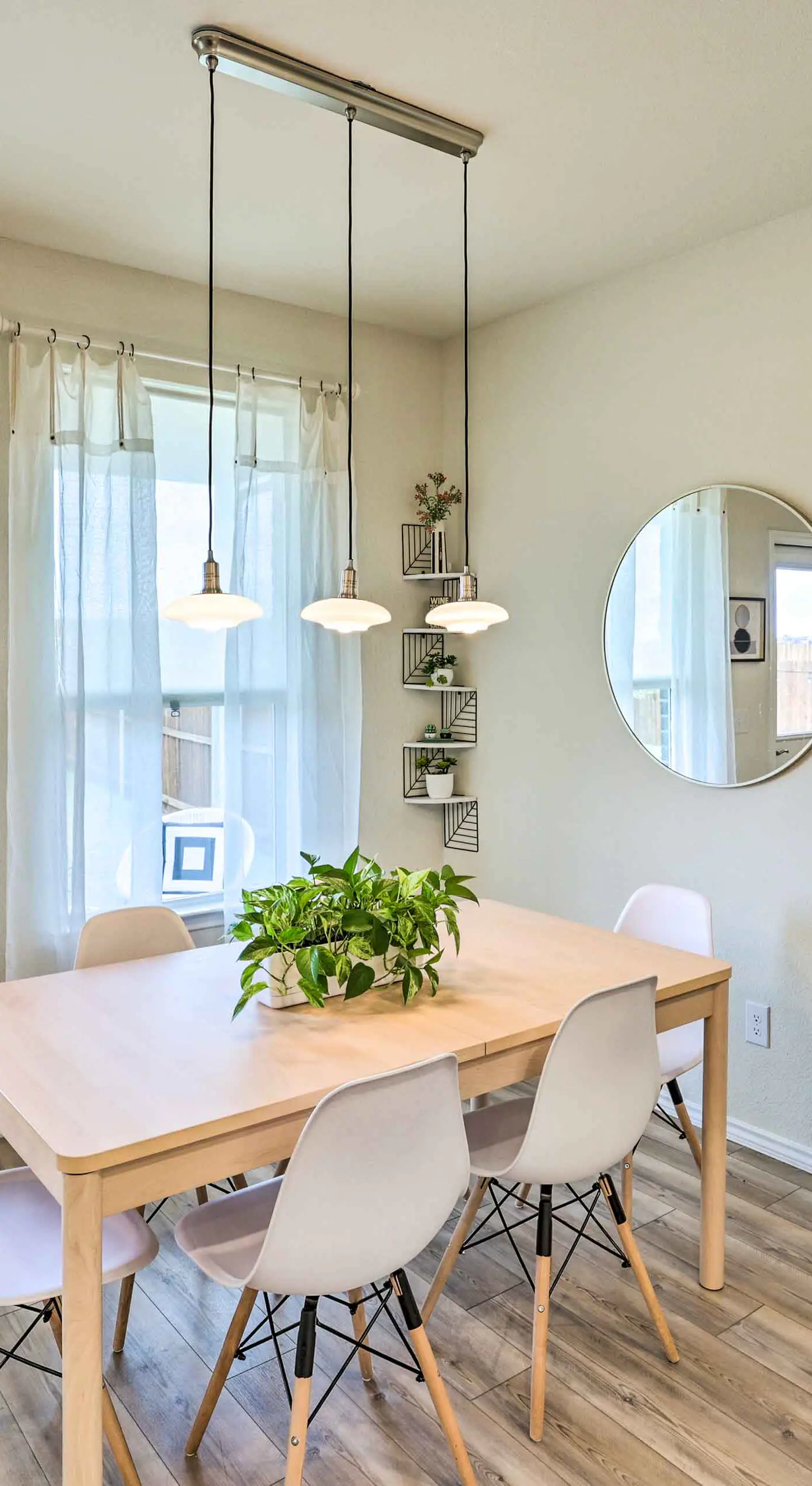 Sleek Fort Worth Home w/ Patio - Pets Welcome!