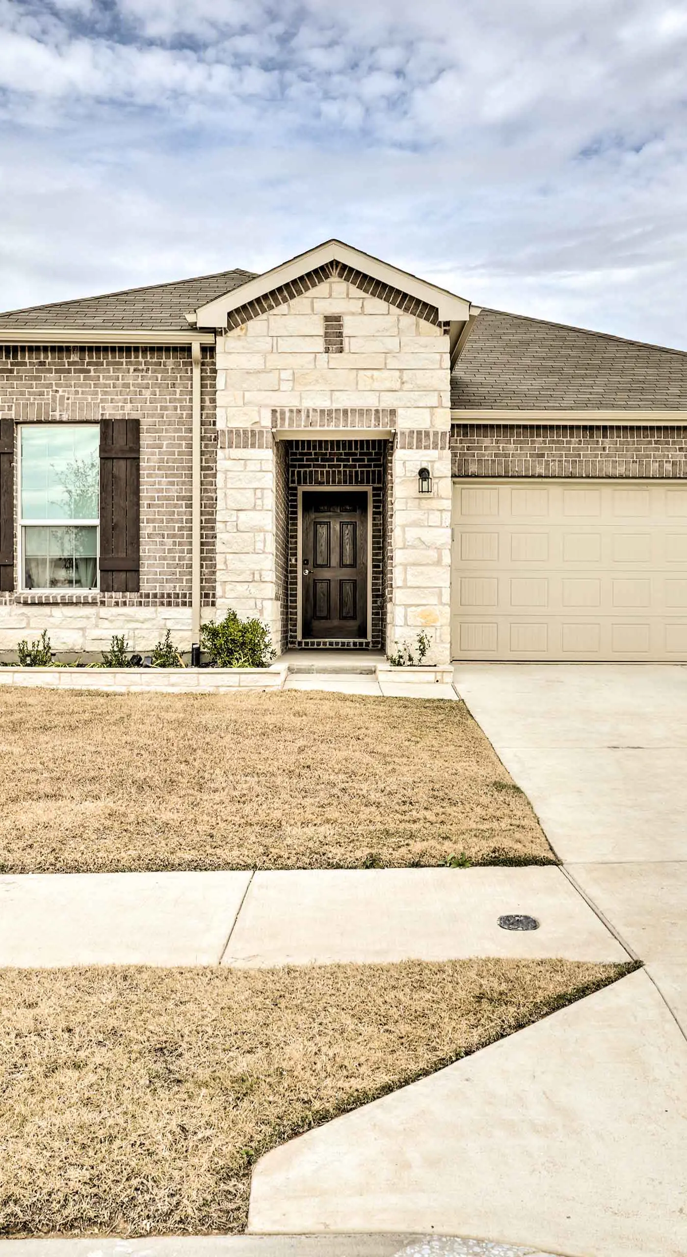 Sleek Fort Worth Home w/ Patio - Pets Welcome!