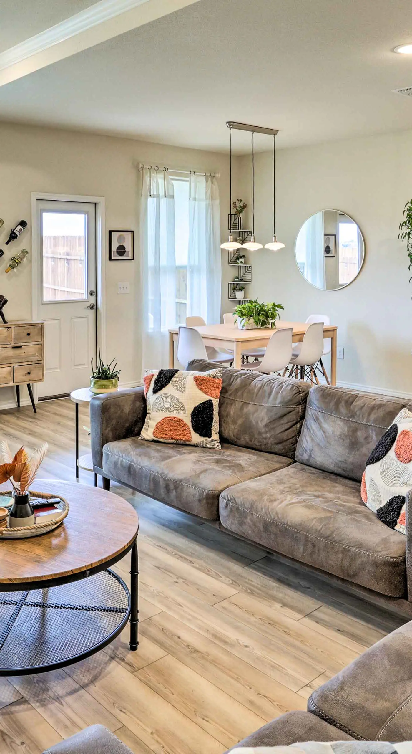 Sleek Fort Worth Home w/ Patio - Pets Welcome!